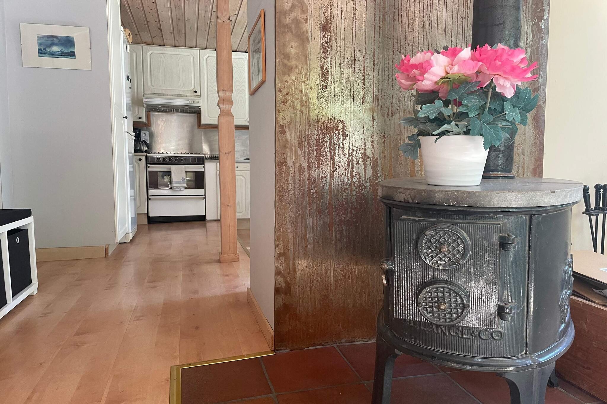 Abgeschiedener Aufenthalt im Wald mit Nebengebäude-Innenbereich