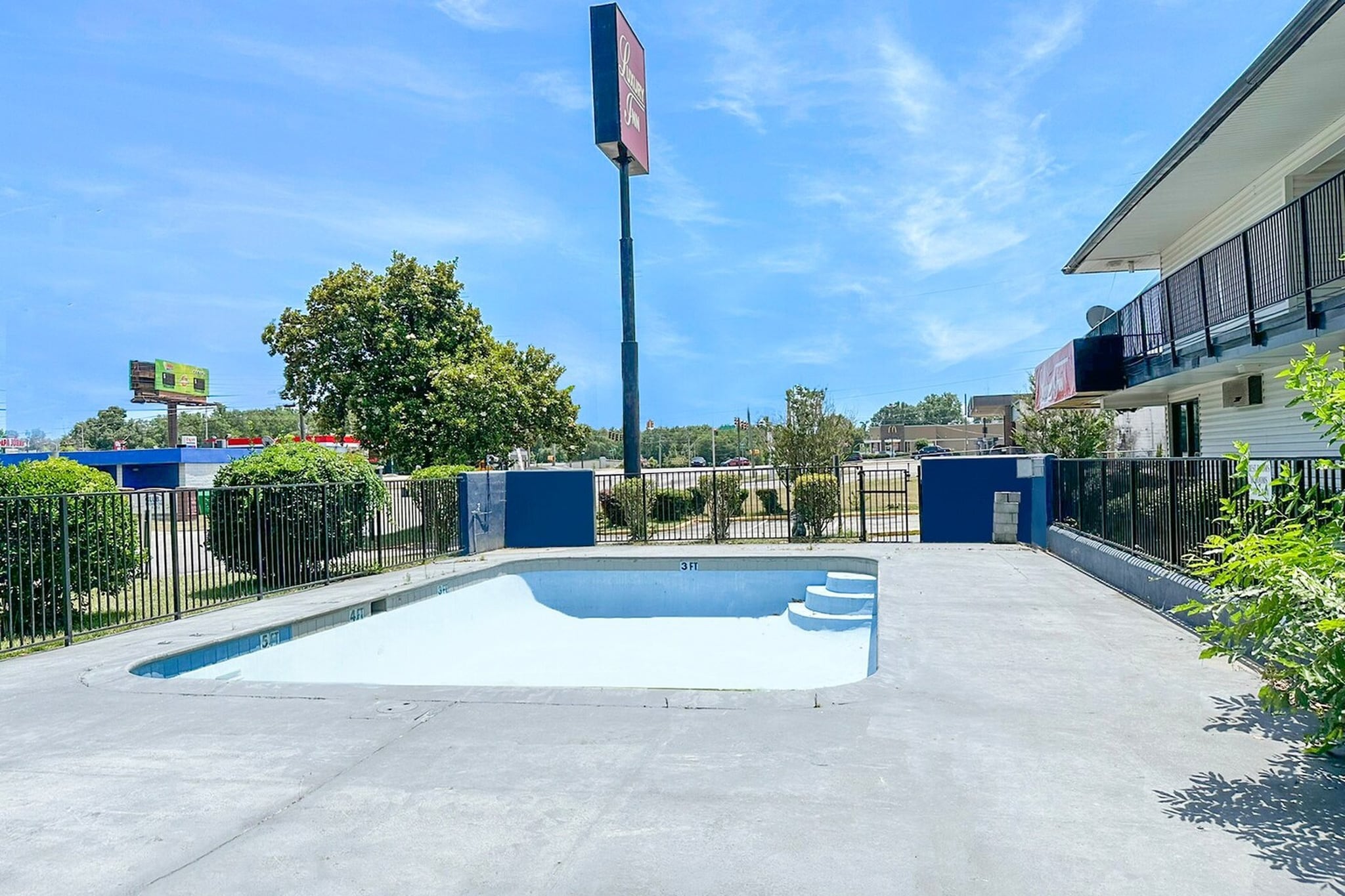 Exterior Summer