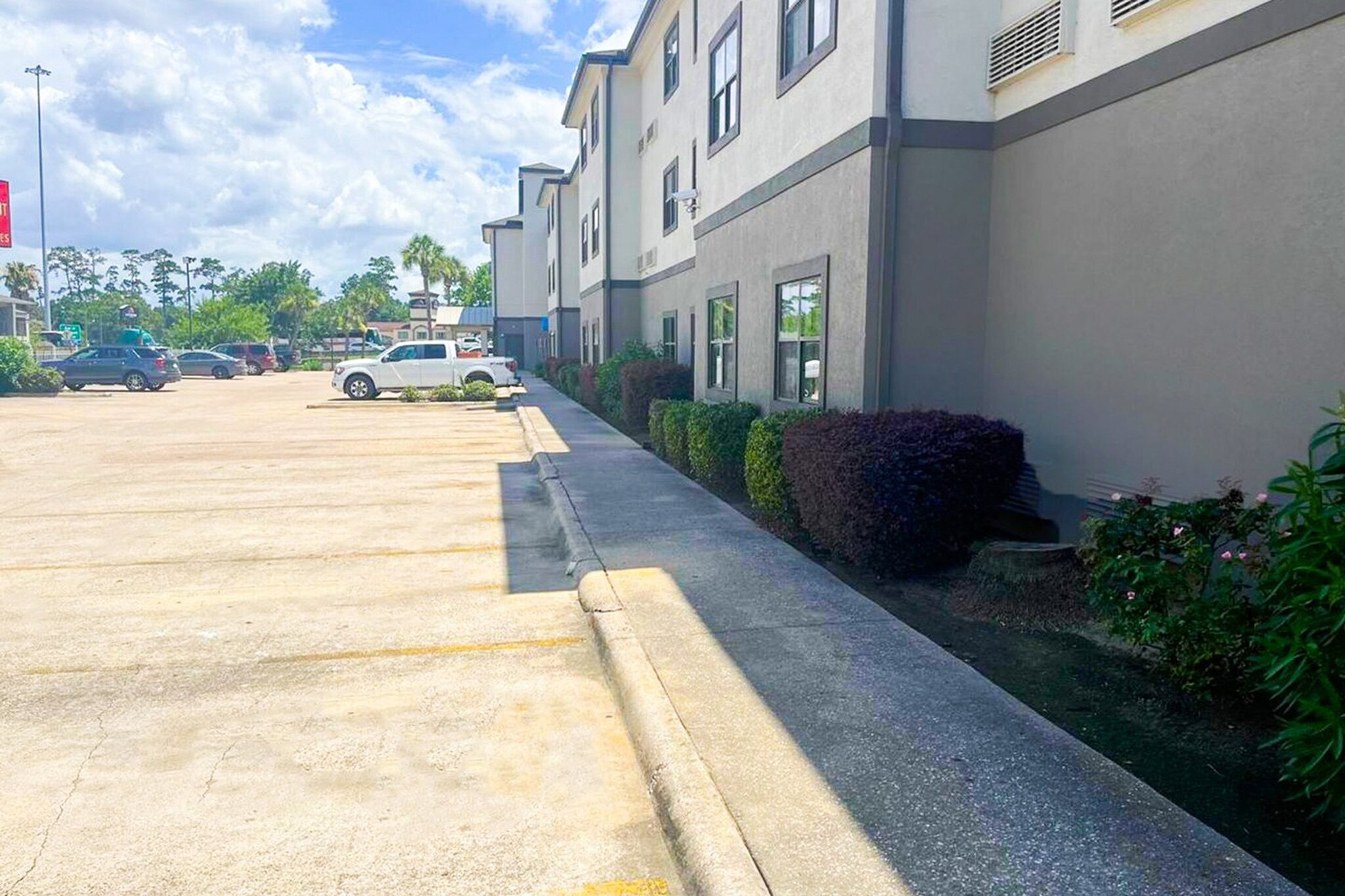 Exterior Summer