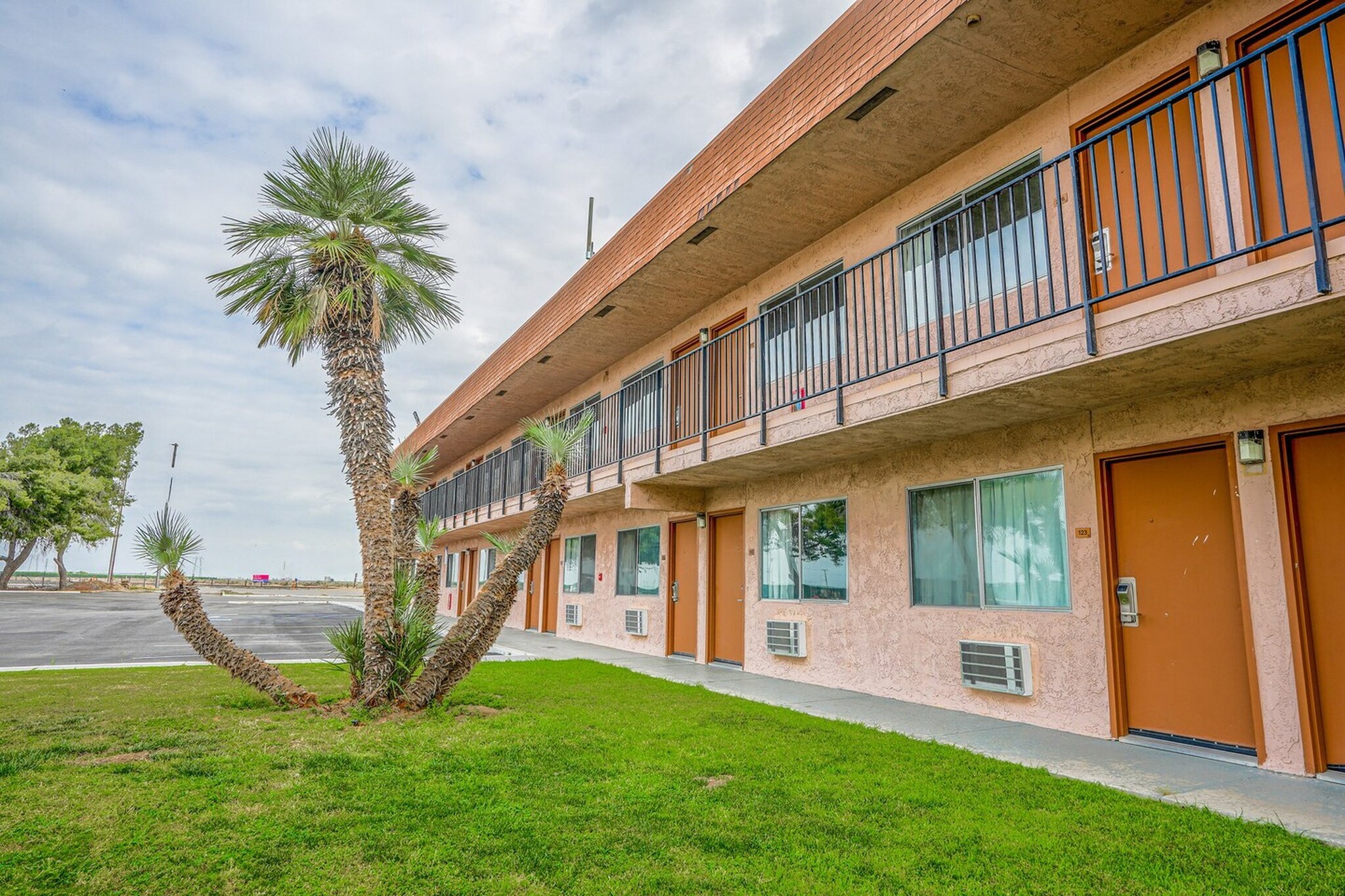 Exterior Summer