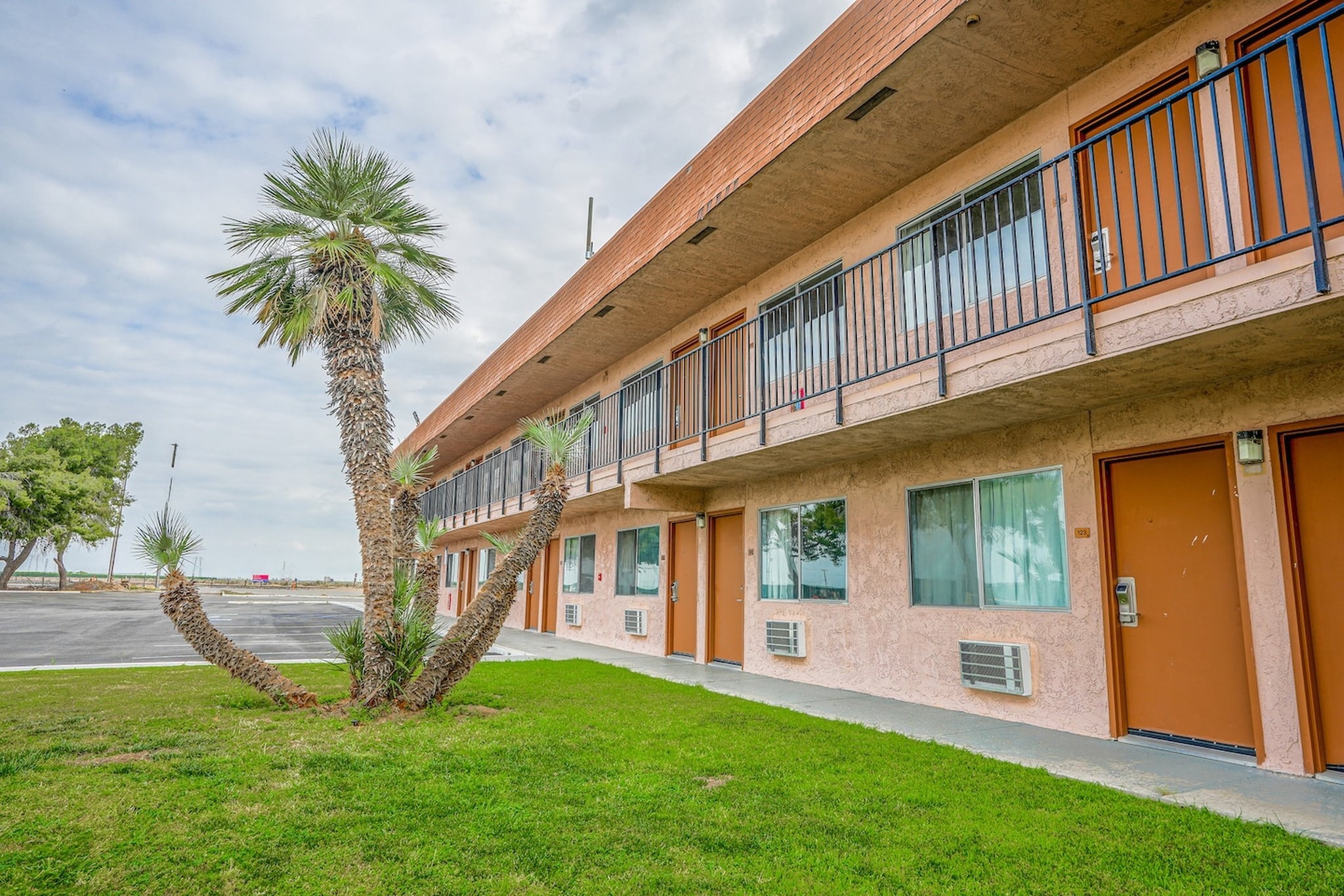 Exterior Summer