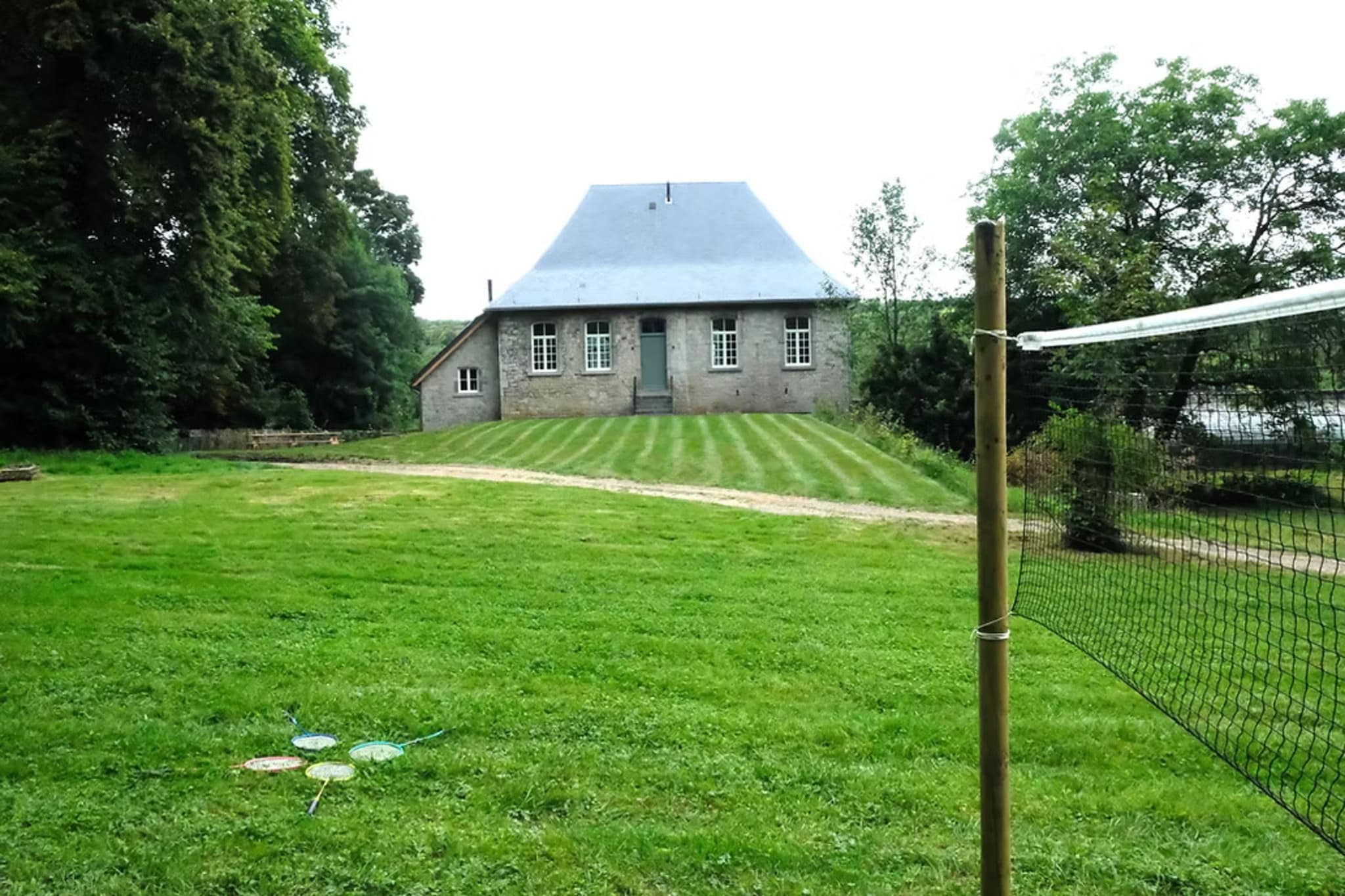 La Maison du Jardinier-Exterior in summer