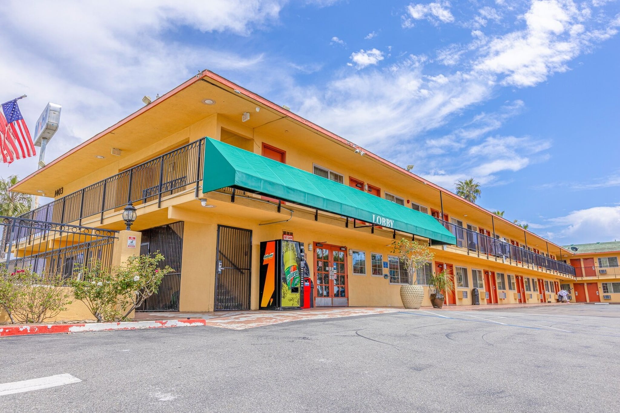Exterior Summer