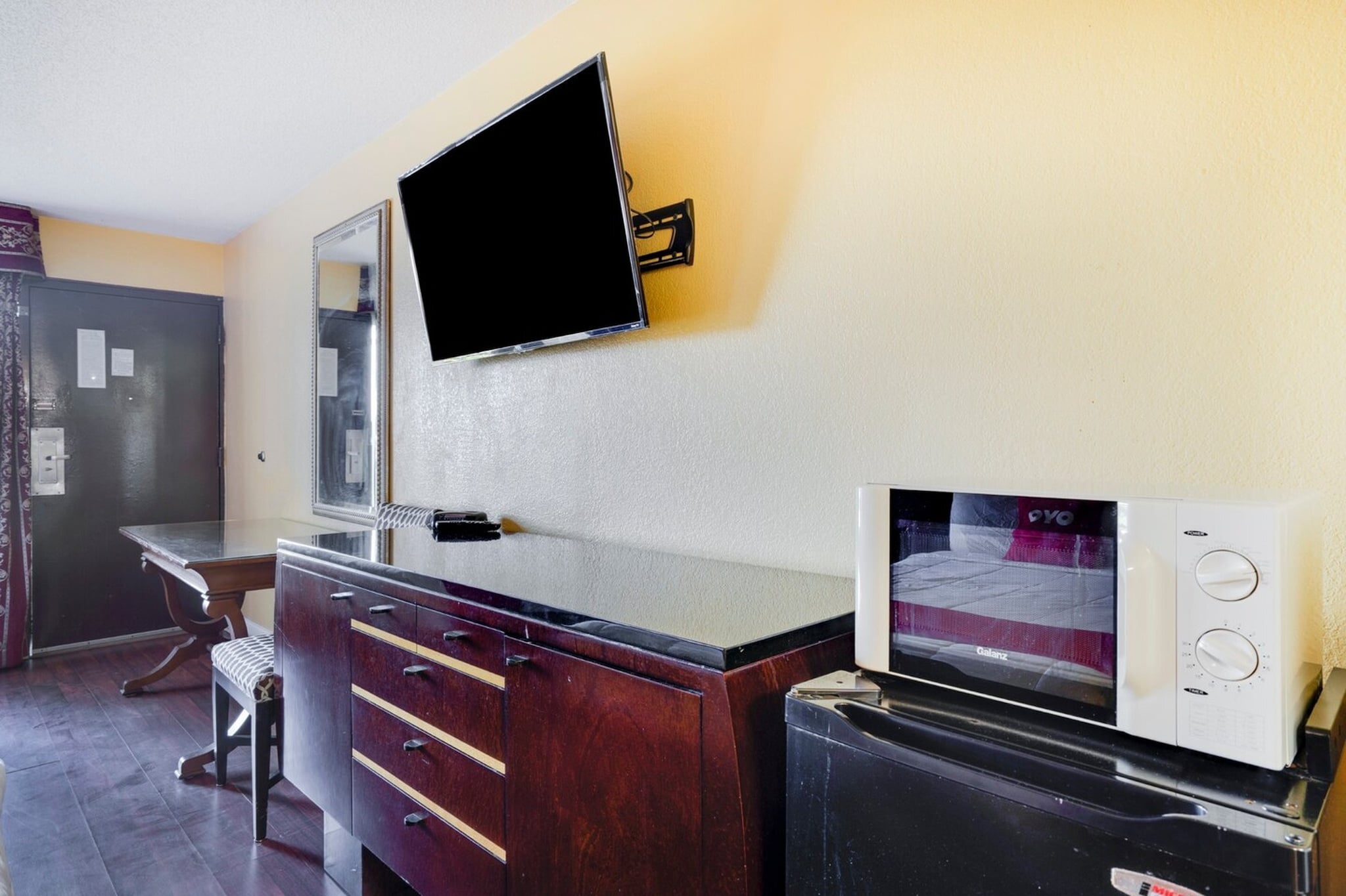 Bed Room