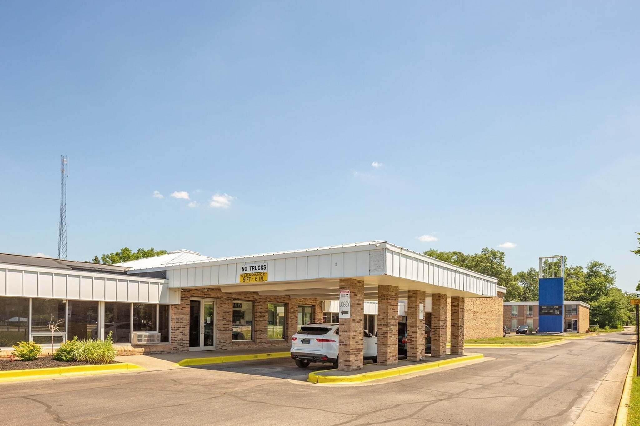 Exterior Summer