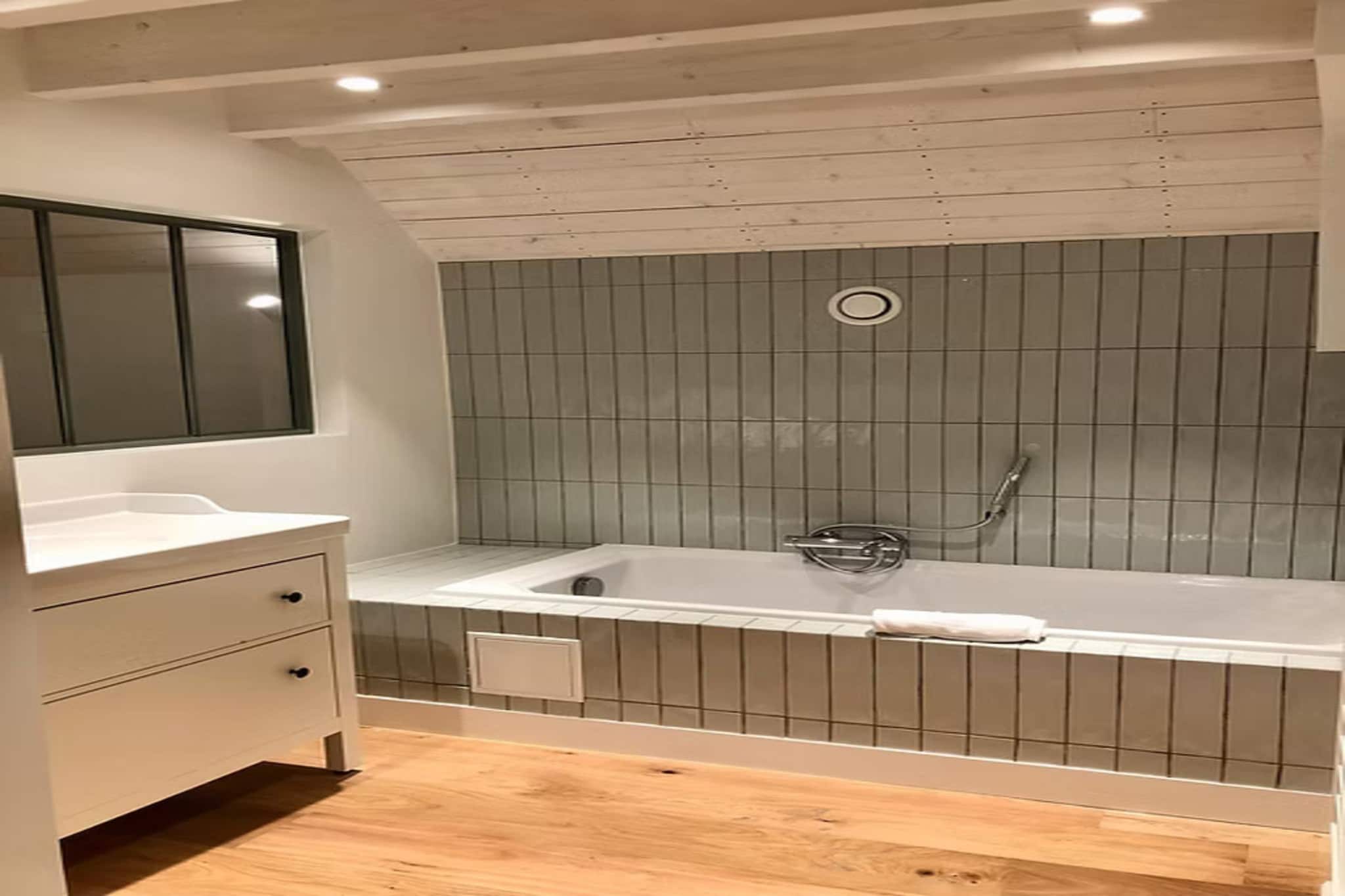 La maison du Régisseur-Bathroom