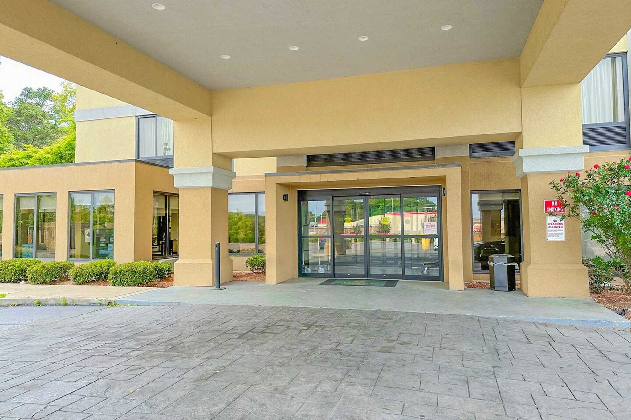 Exterior Summer