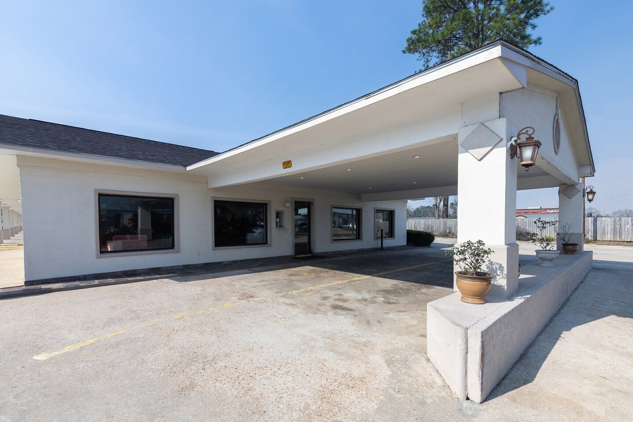 Exterior Summer