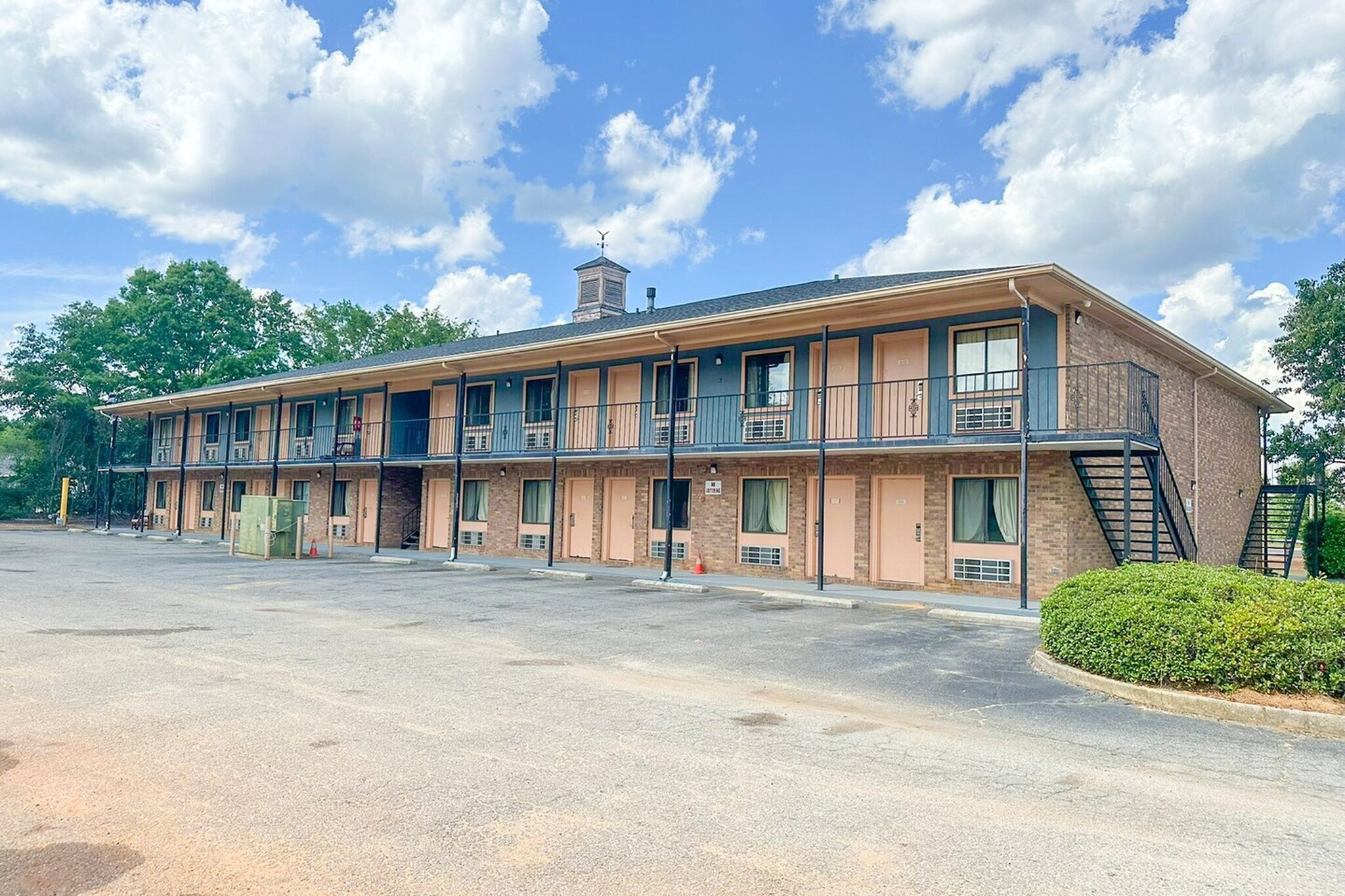 Exterior Summer