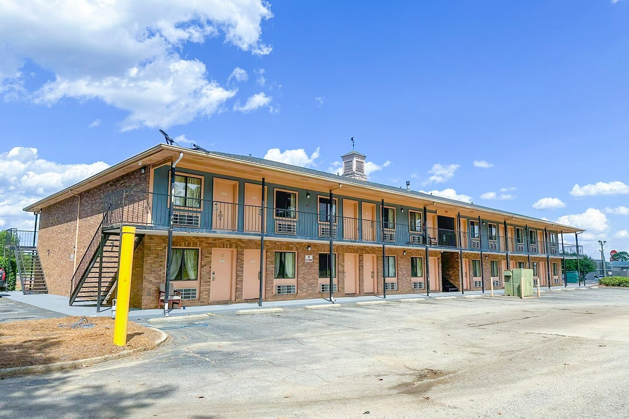 Exterior Summer