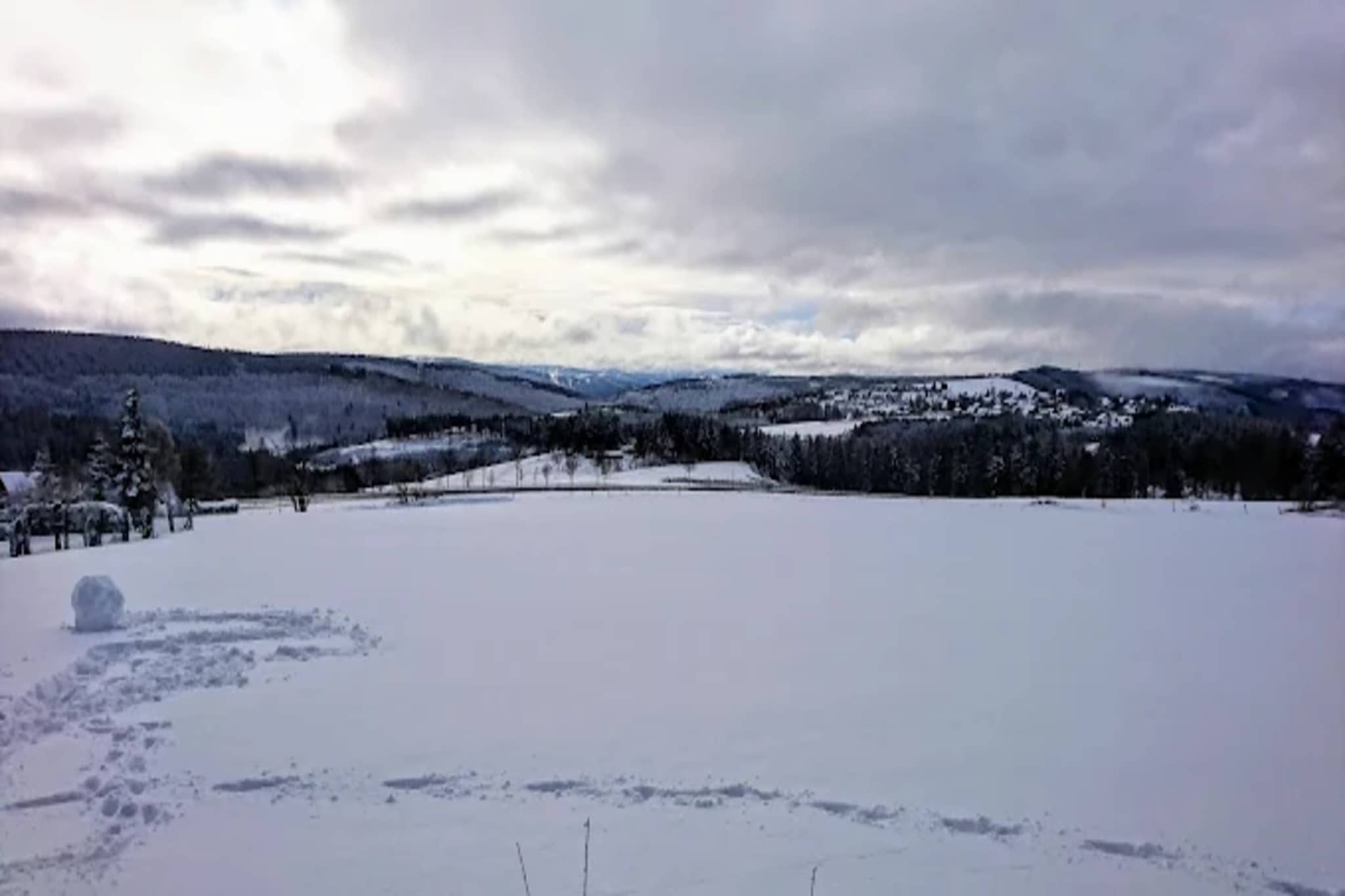 Ferienhaus 'Rothaarglück' Sauerland mit Aussicht-Gebied winter 5km