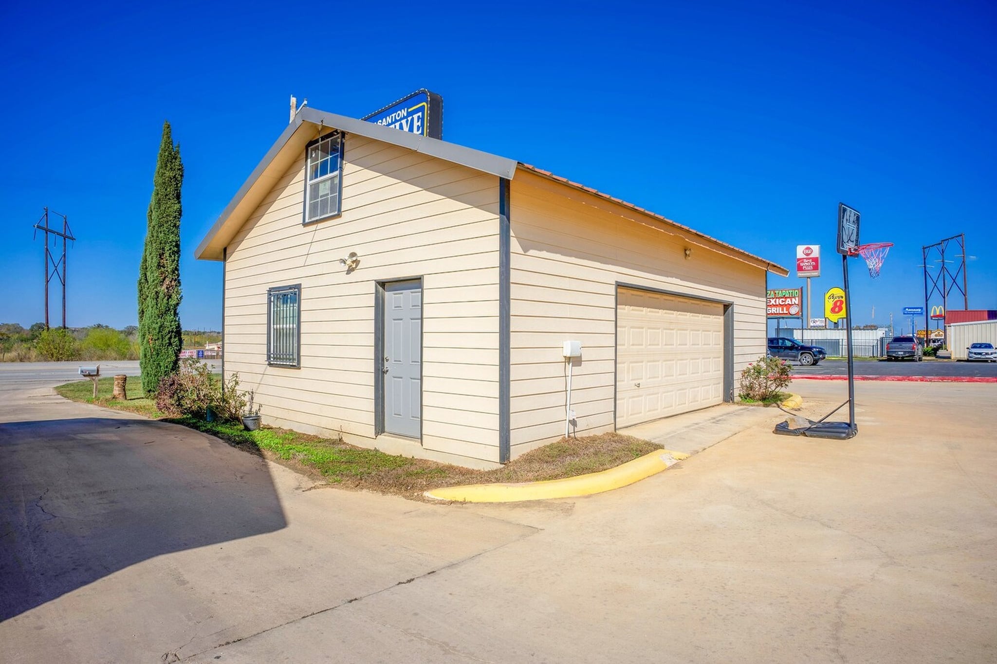 Exterior Summer