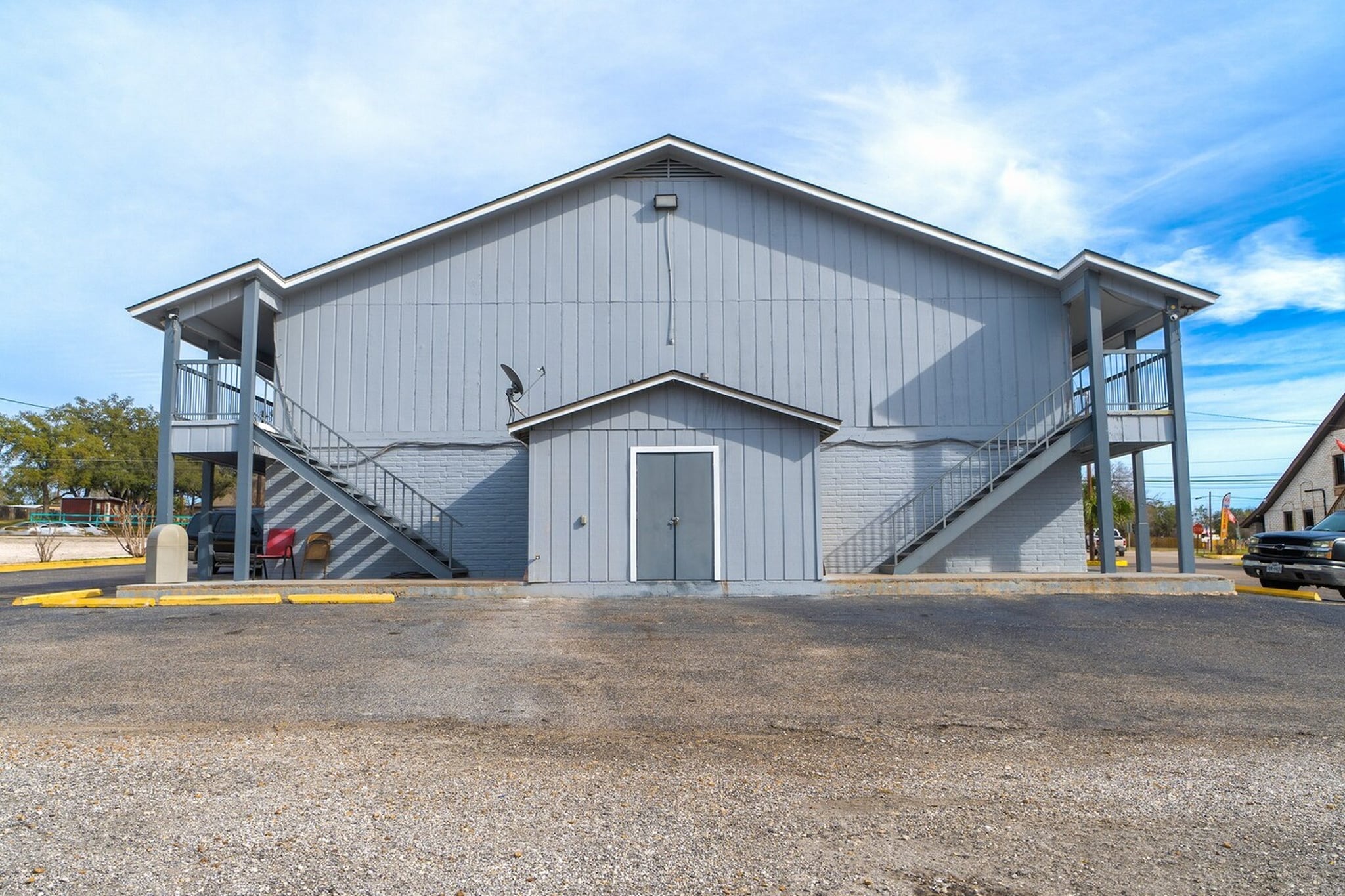 Exterior Summer