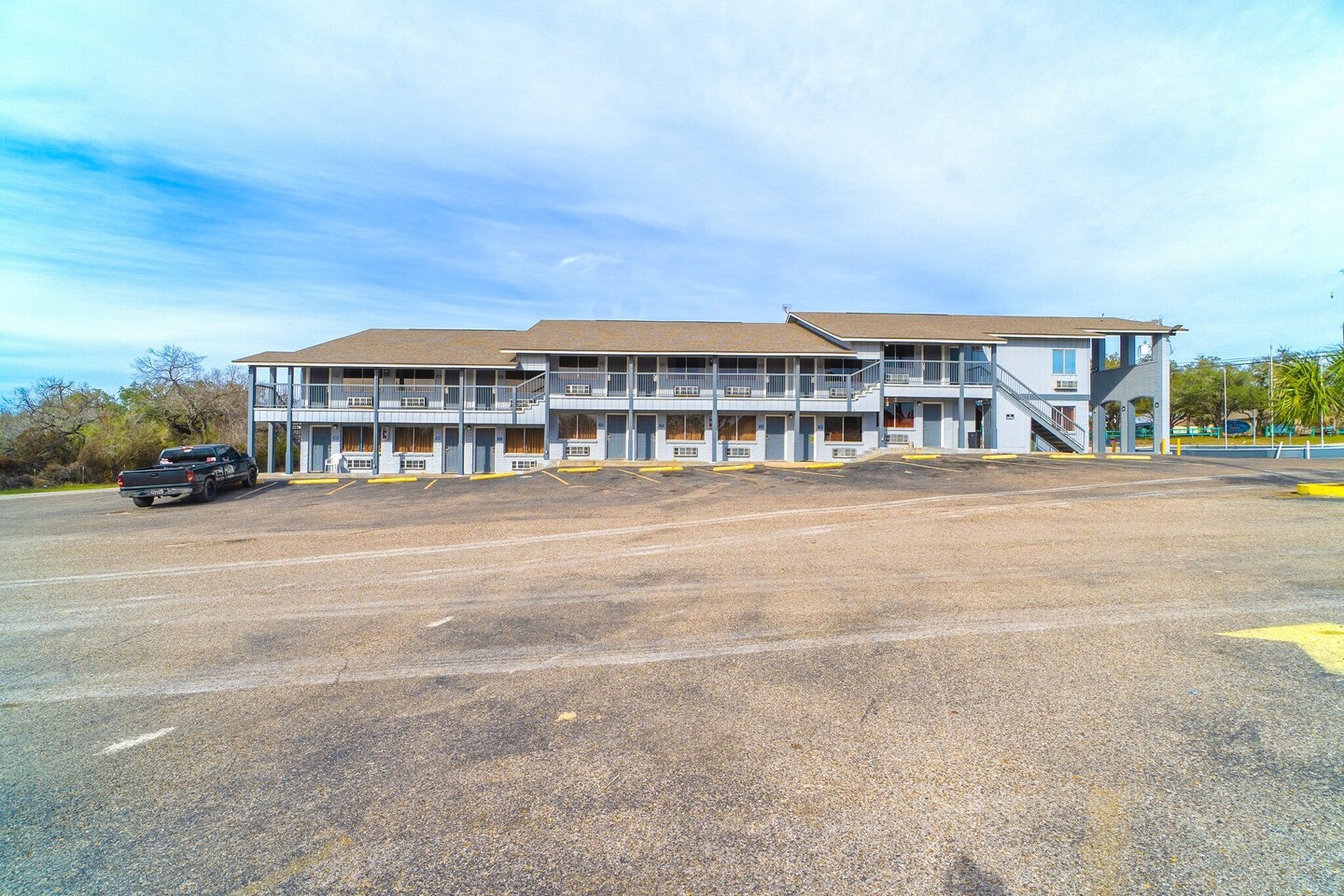 Exterior Summer