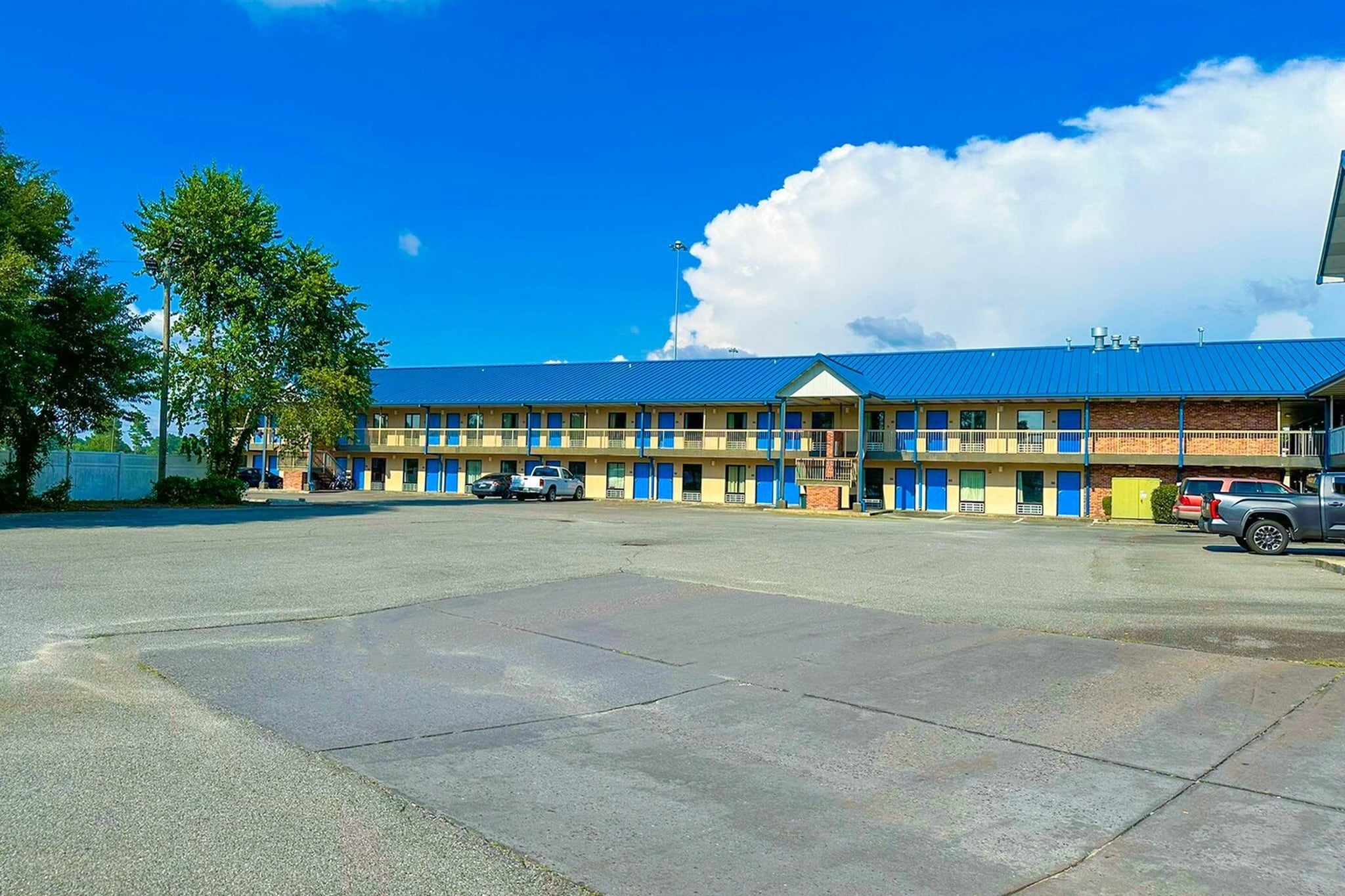 Exterior Summer
