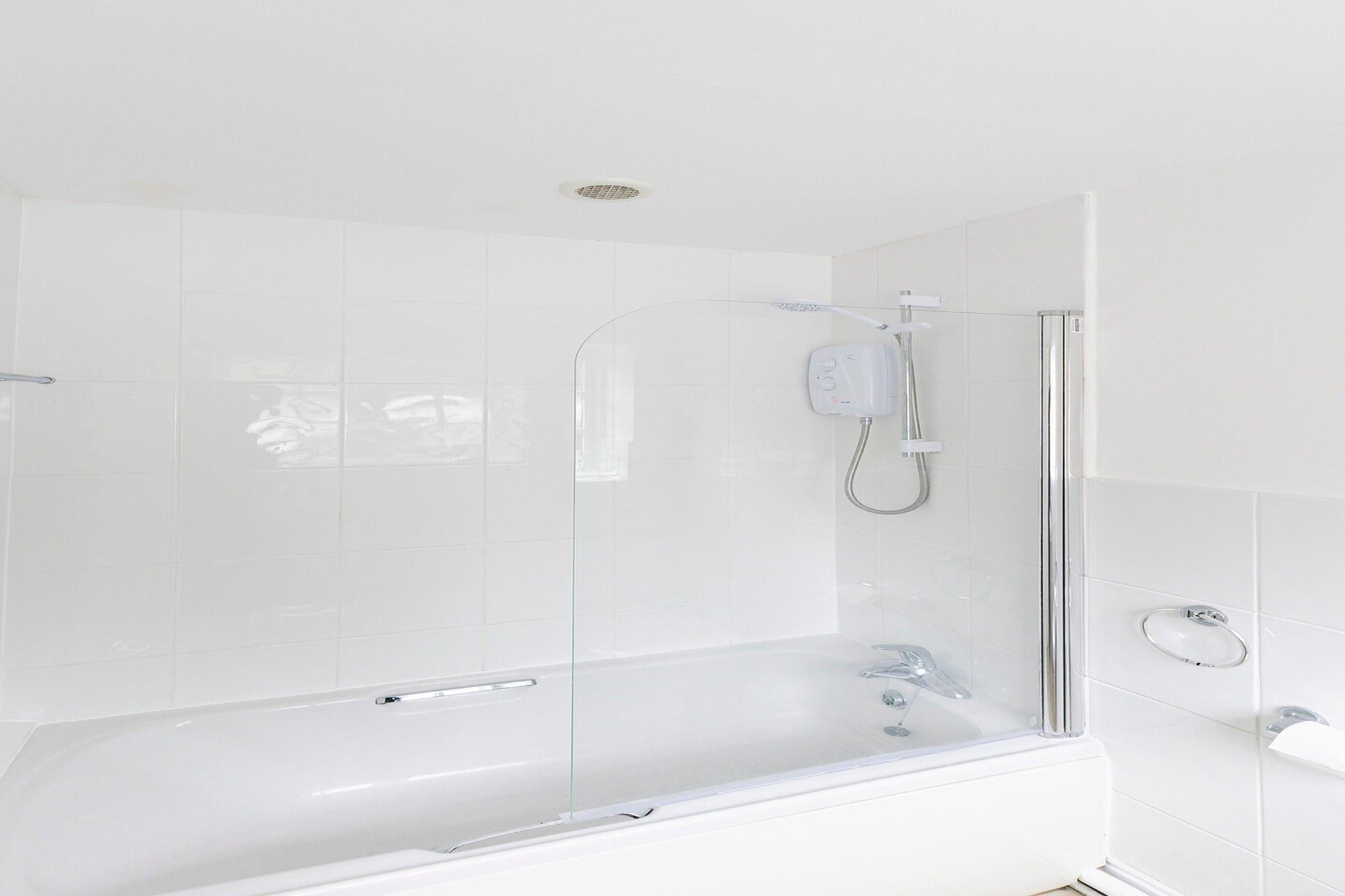 EN_DBY009_Standard Single Room - Shared-Badkamer