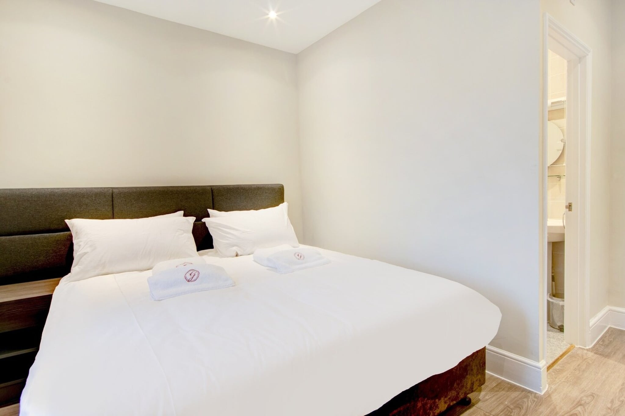 Standard Double Room-Chambre