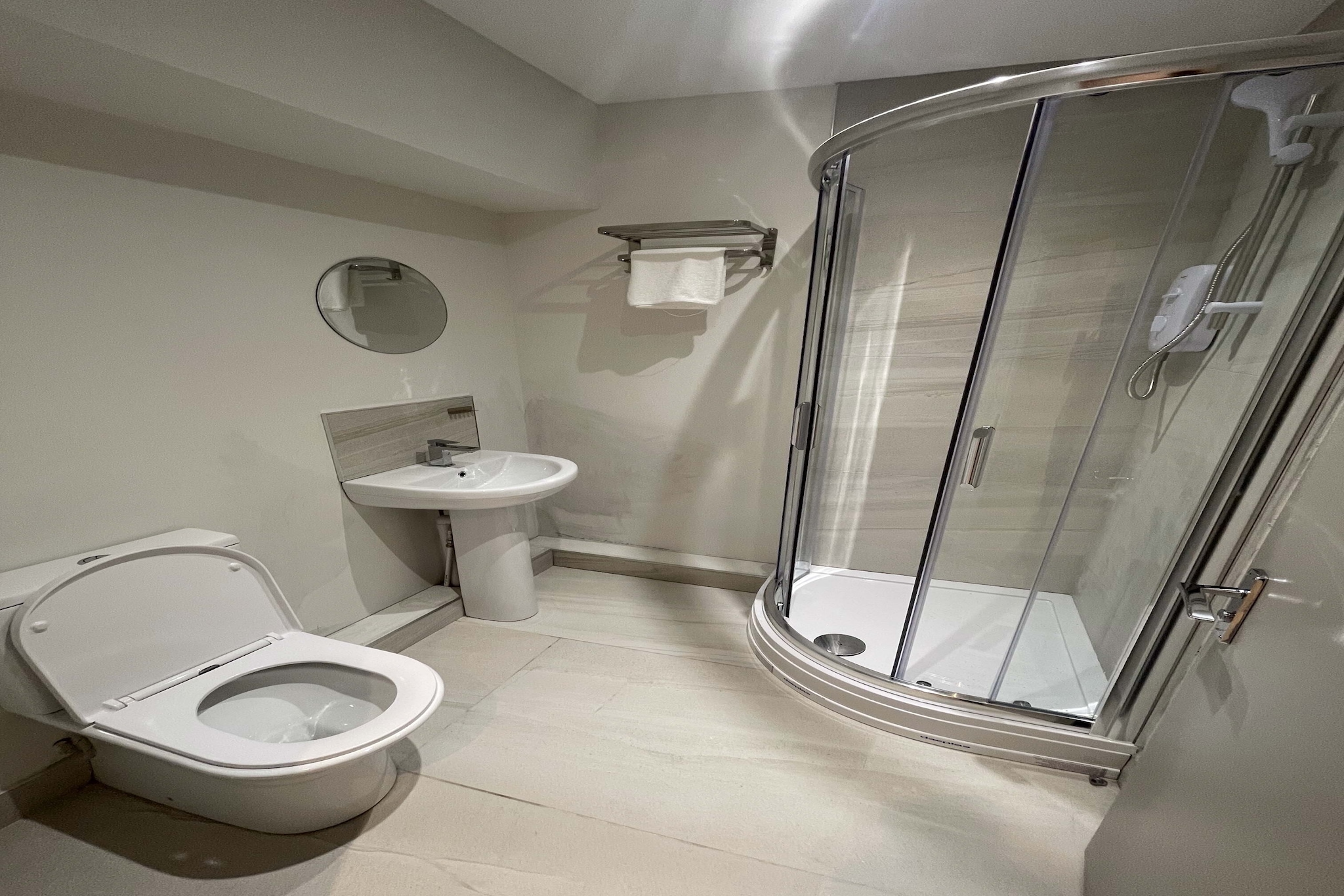 EN_MEH020_Superior Double Studio-Bathroom