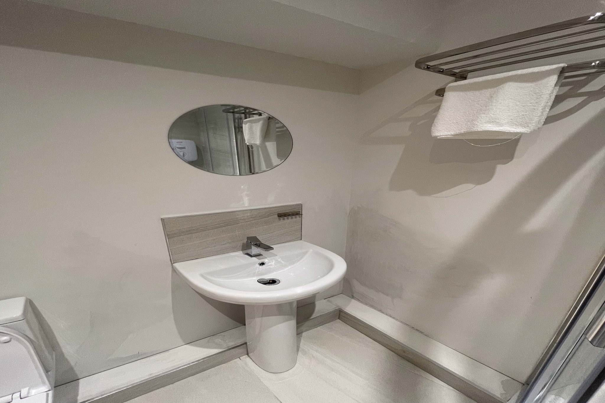 EN_MEH020_Standard Double Studio - Badkamer