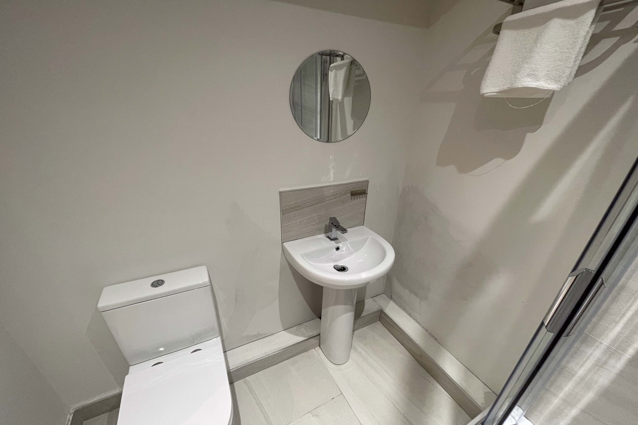 EN_MEH020_Standard Double Studio - Badkamer