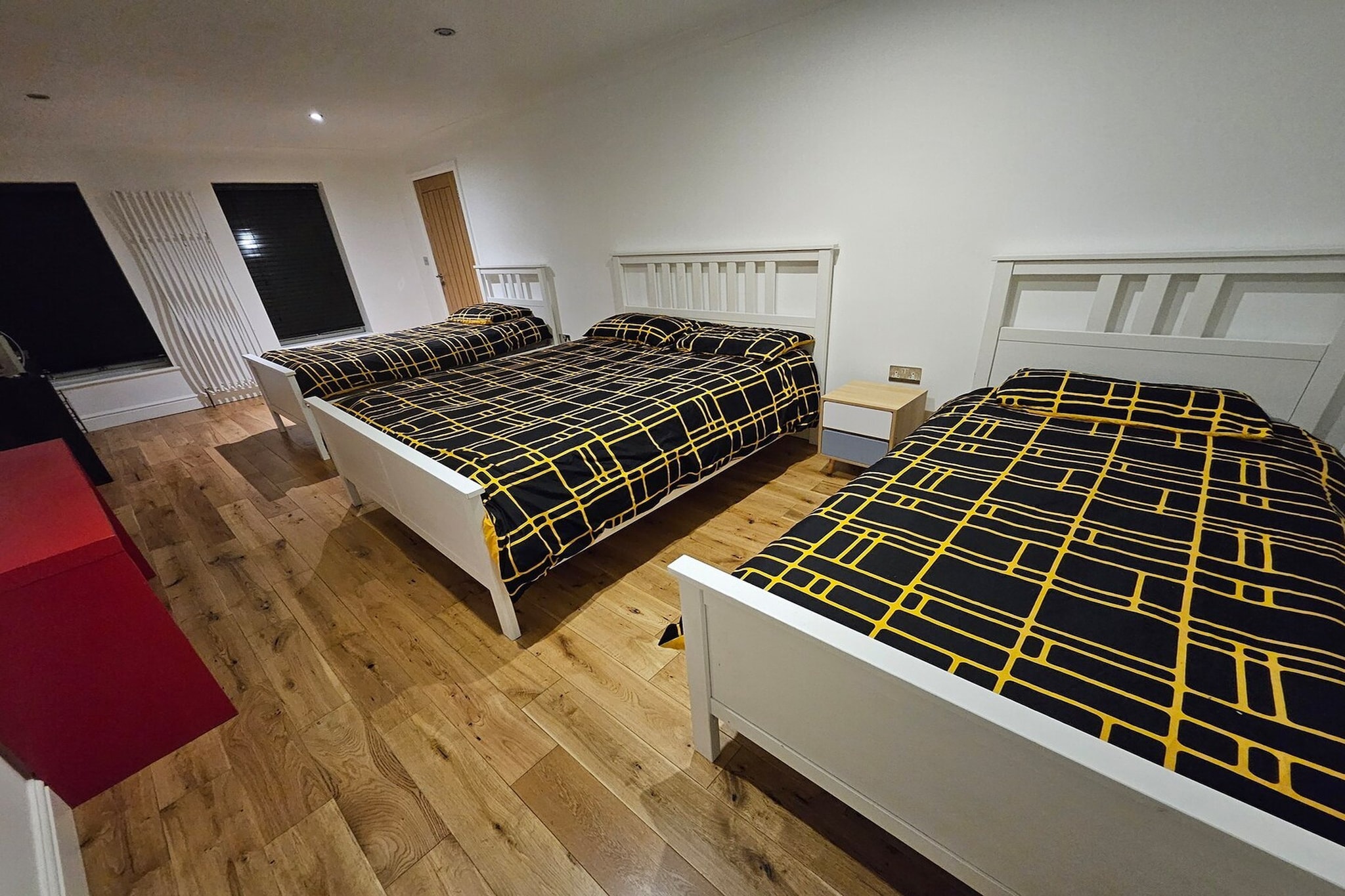 EN_WOR002_Three Bed Room Apartment (12 guests) - Bedroom