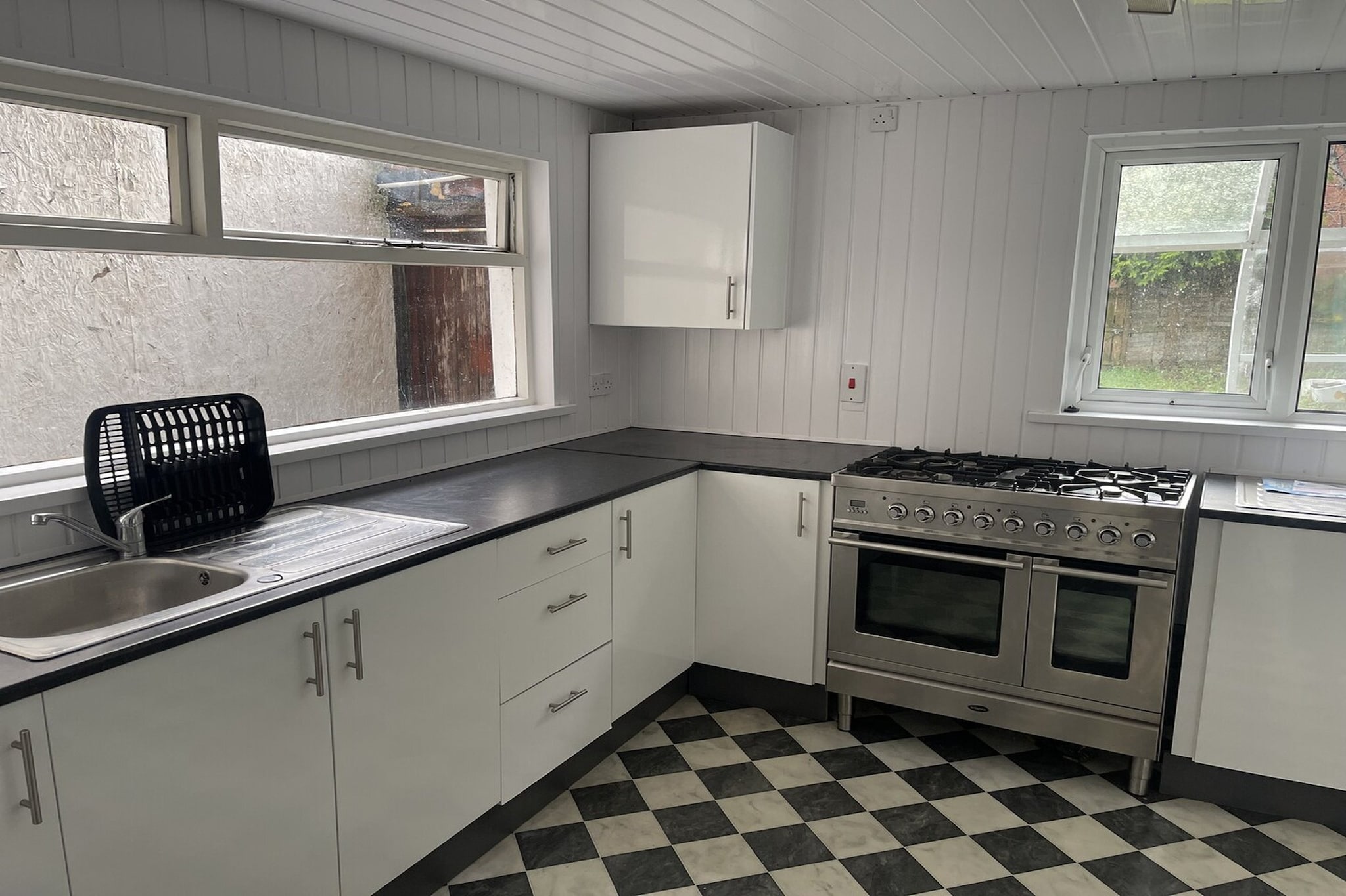 NI_BLT006_Standard Double Room-Kitchen