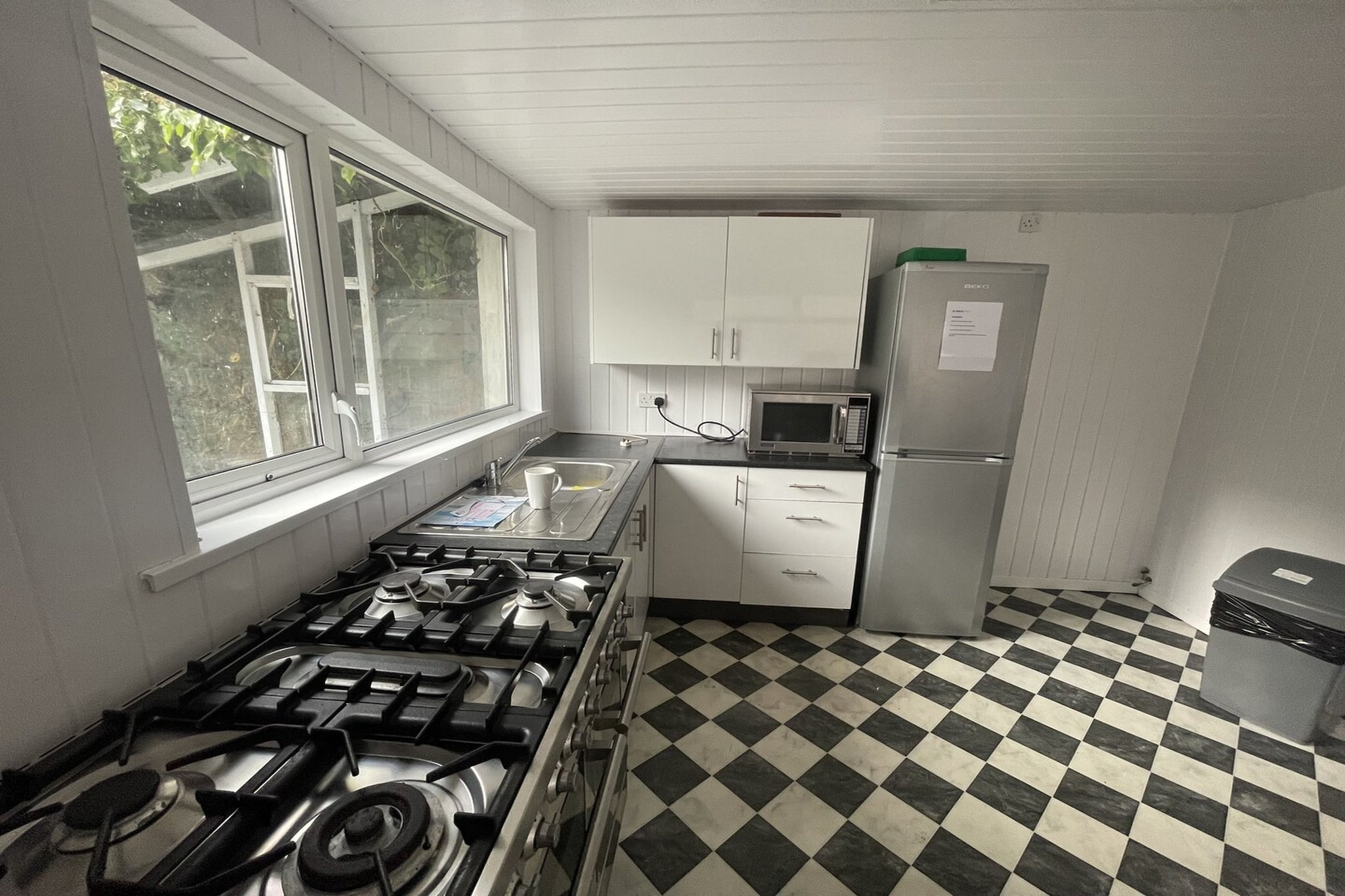 NI_BLT006_Standard Double Room-Kitchen