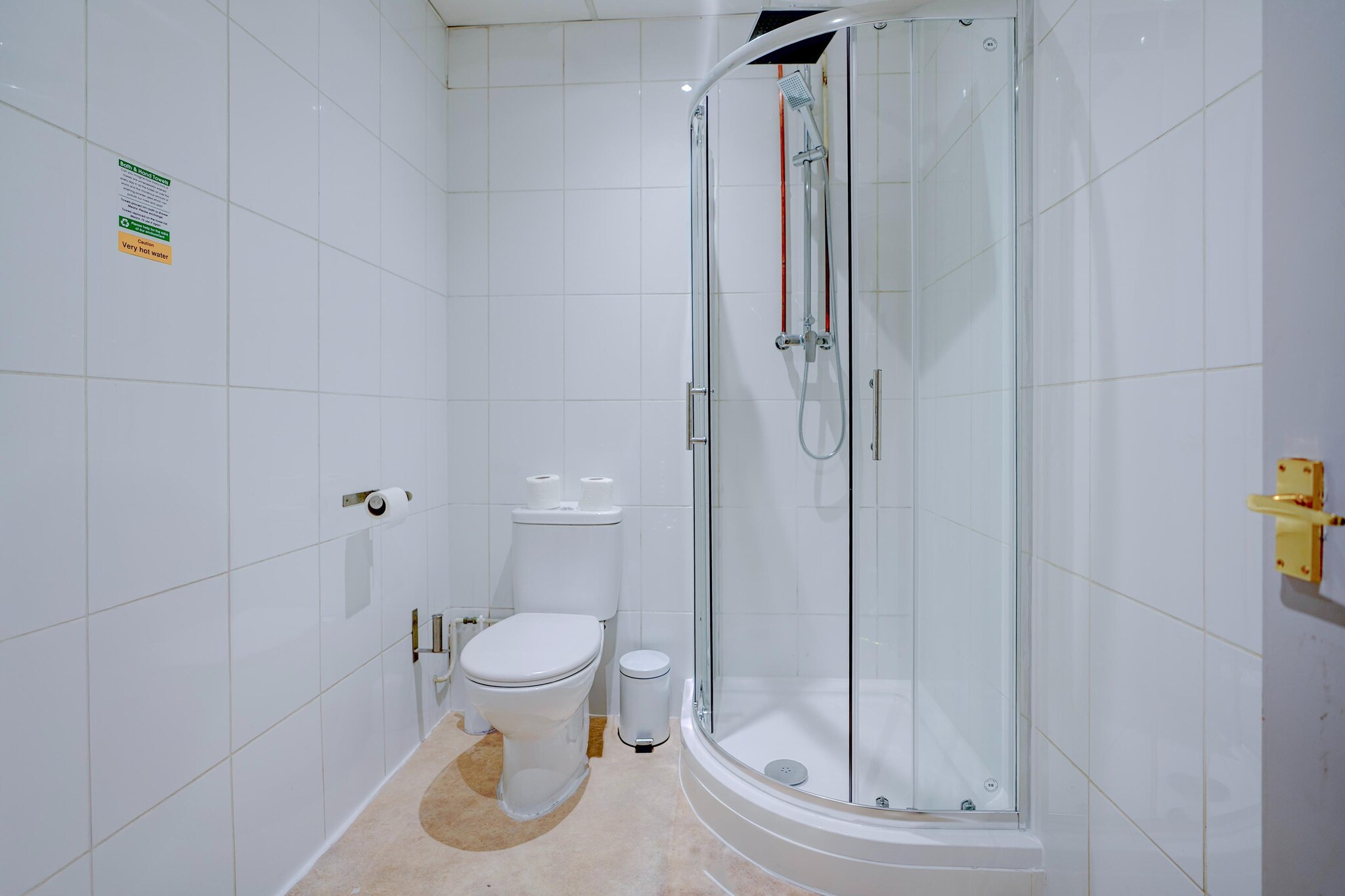 WL_CDF002_Deluxe Quad Room - Badkamer