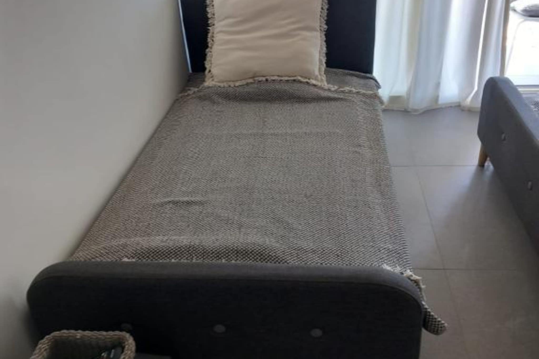 Modern Beachfront Apartments near Šibenik - Comfort Studio Apartment with Balcony and Sea View-Slaapkamer