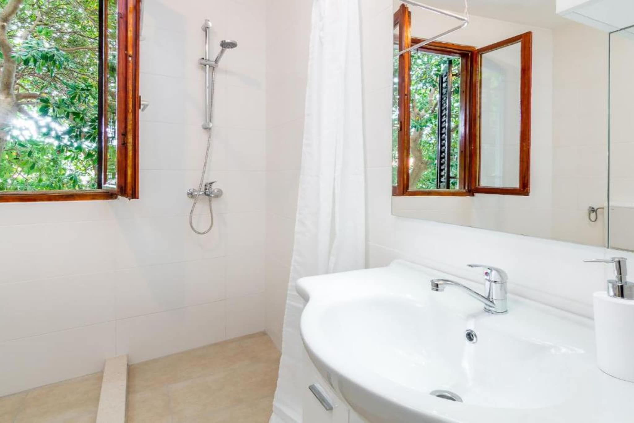 Kapetana Bepa Dvor - Three Bedroom House with Terrace and Sea View-Bathroom