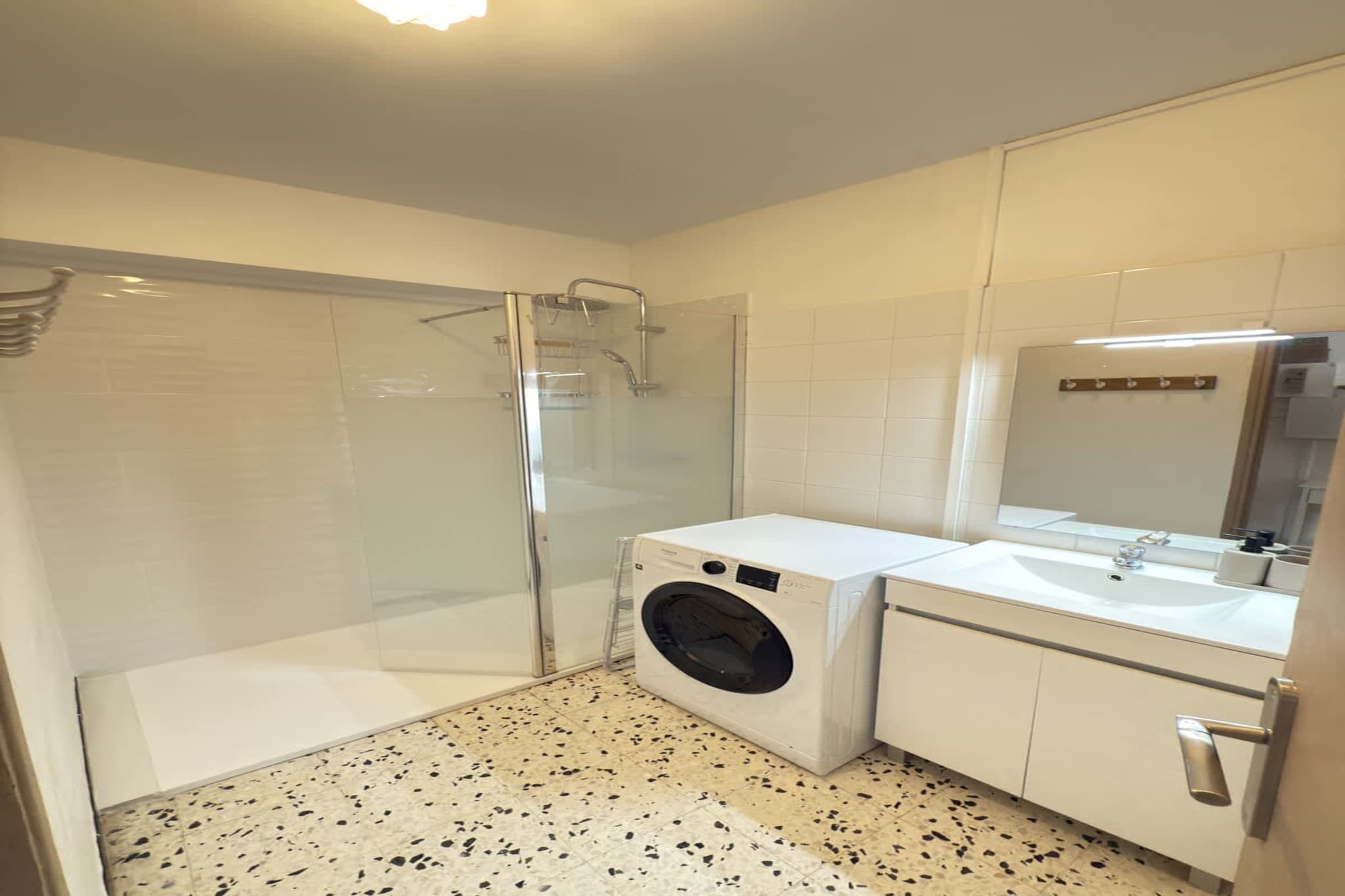 36 Appartement cosy-Badkamer