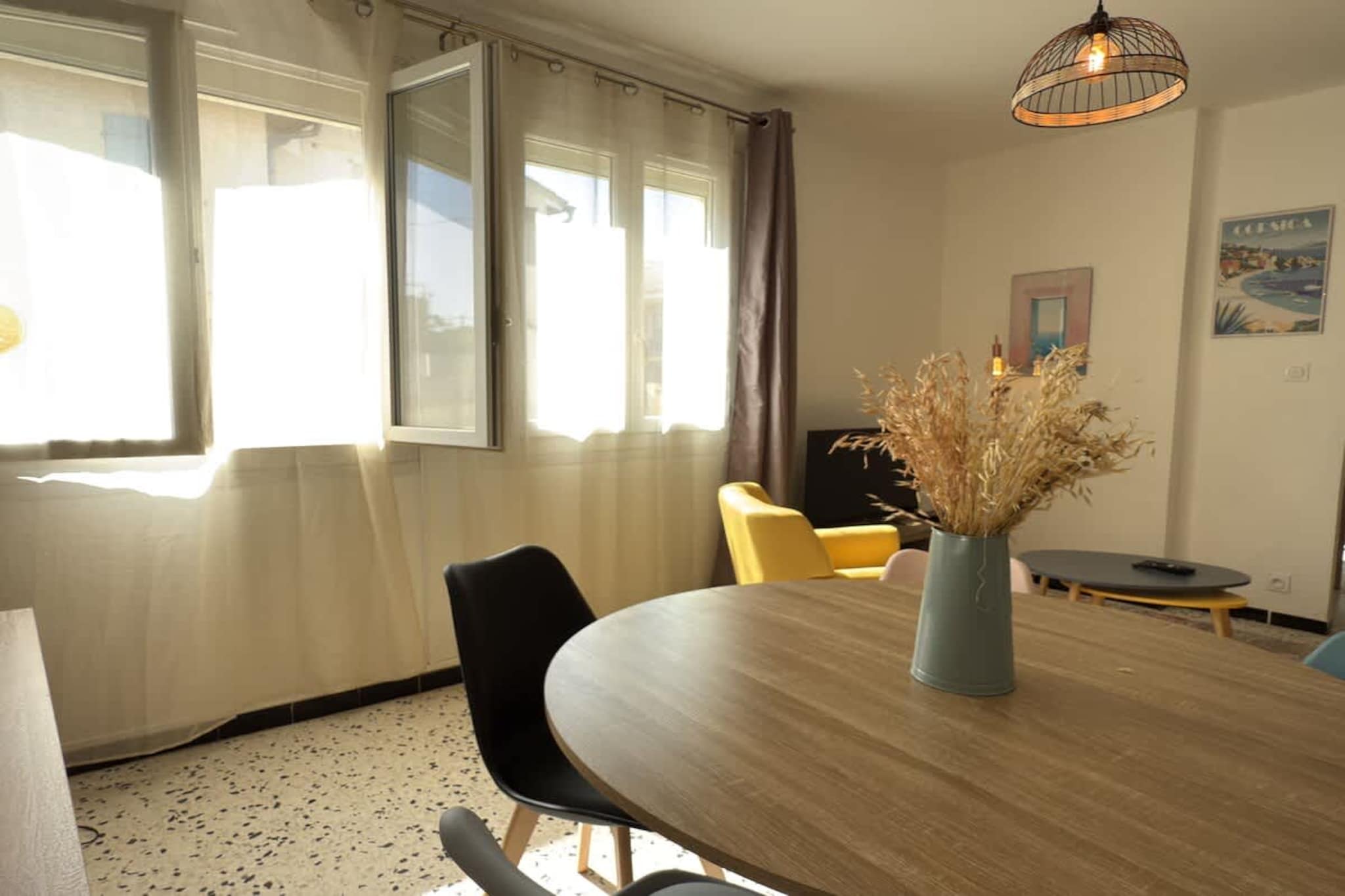 36 Appartement cosy-Eetkamer