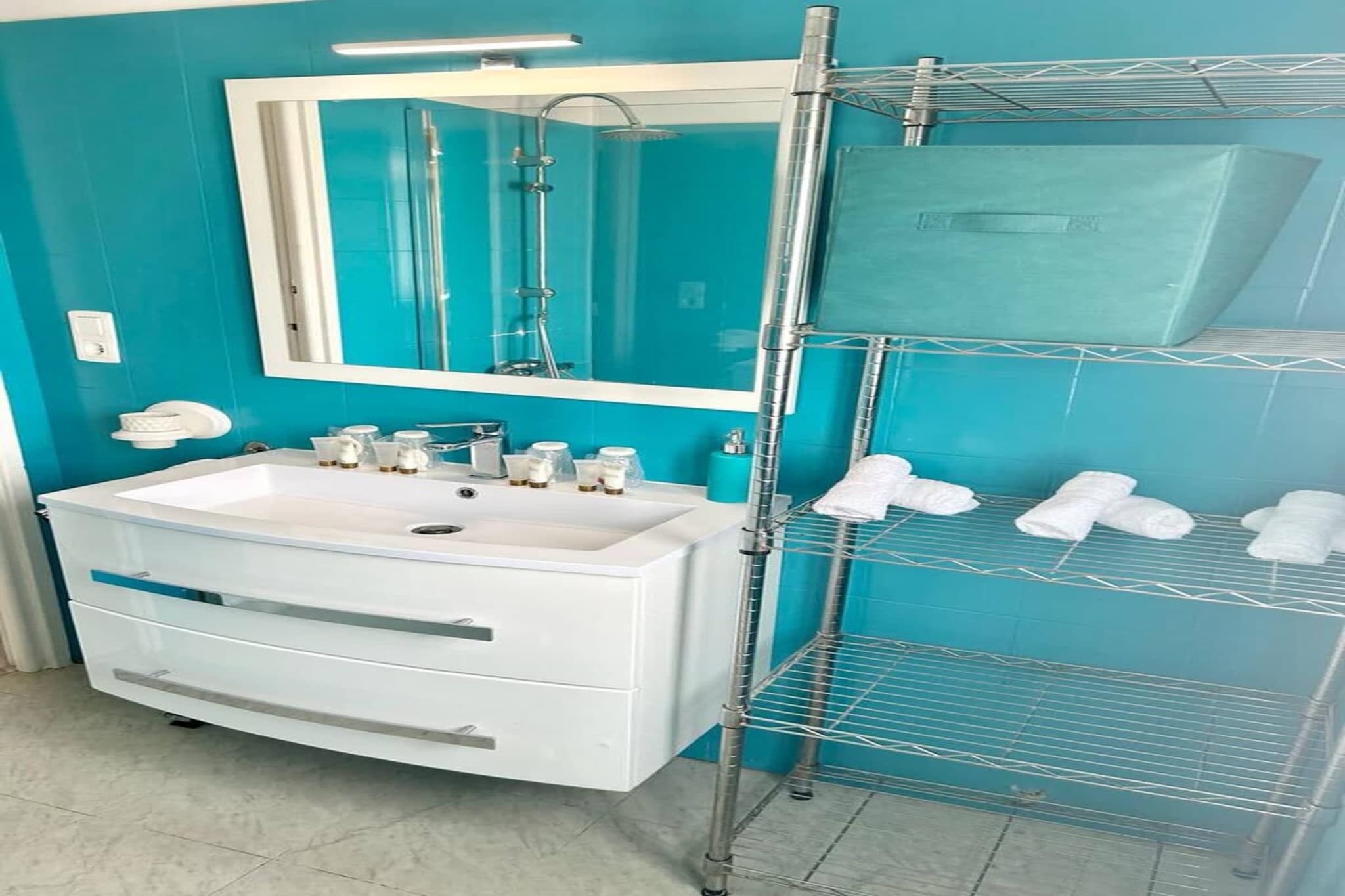 97 Appartement typiq-Badkamer