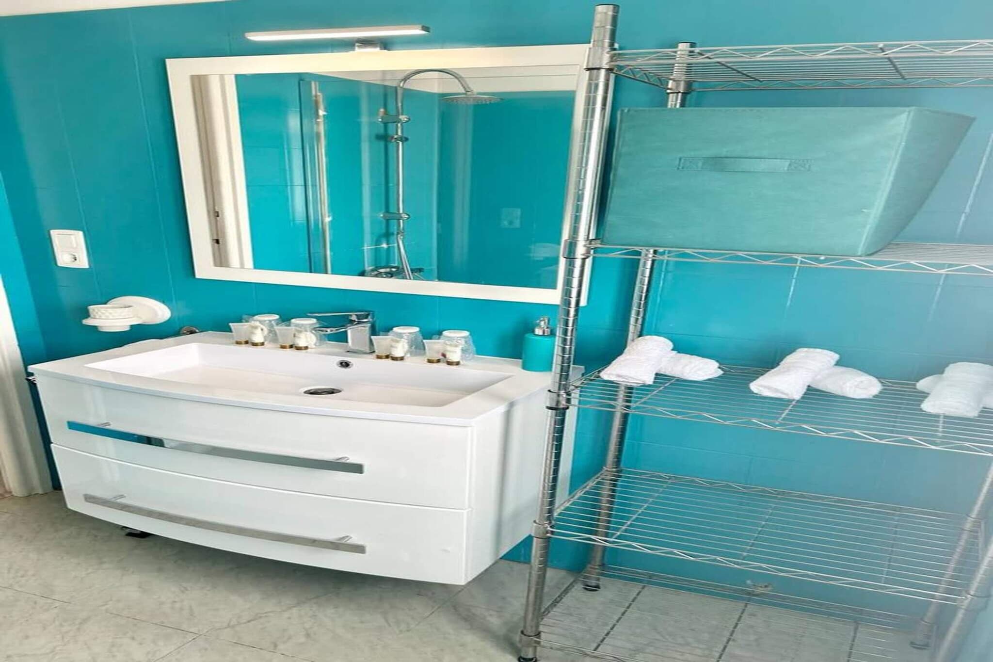 97 Appartement typiq-Badkamer