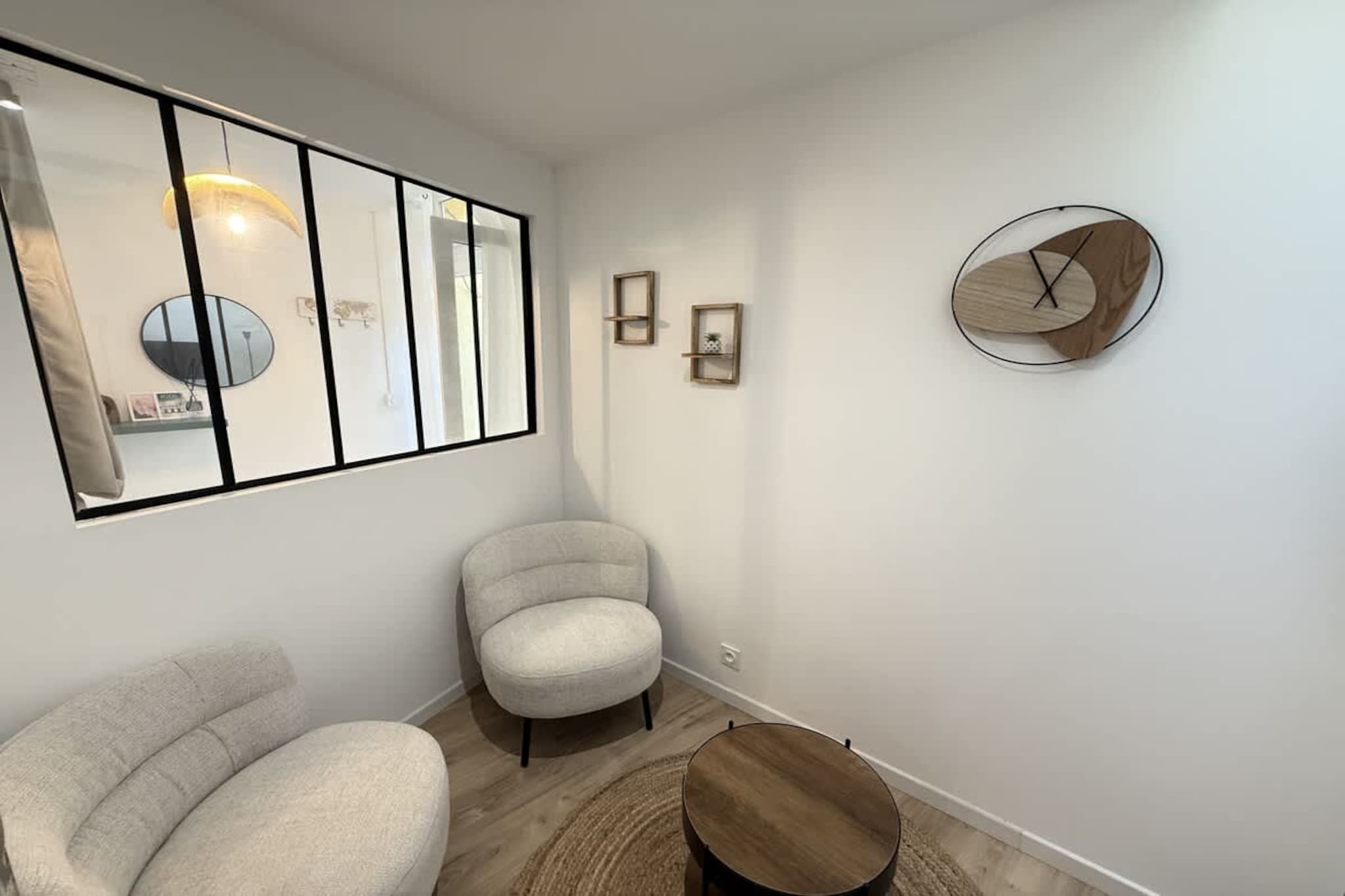 83 Le Faïence Studio