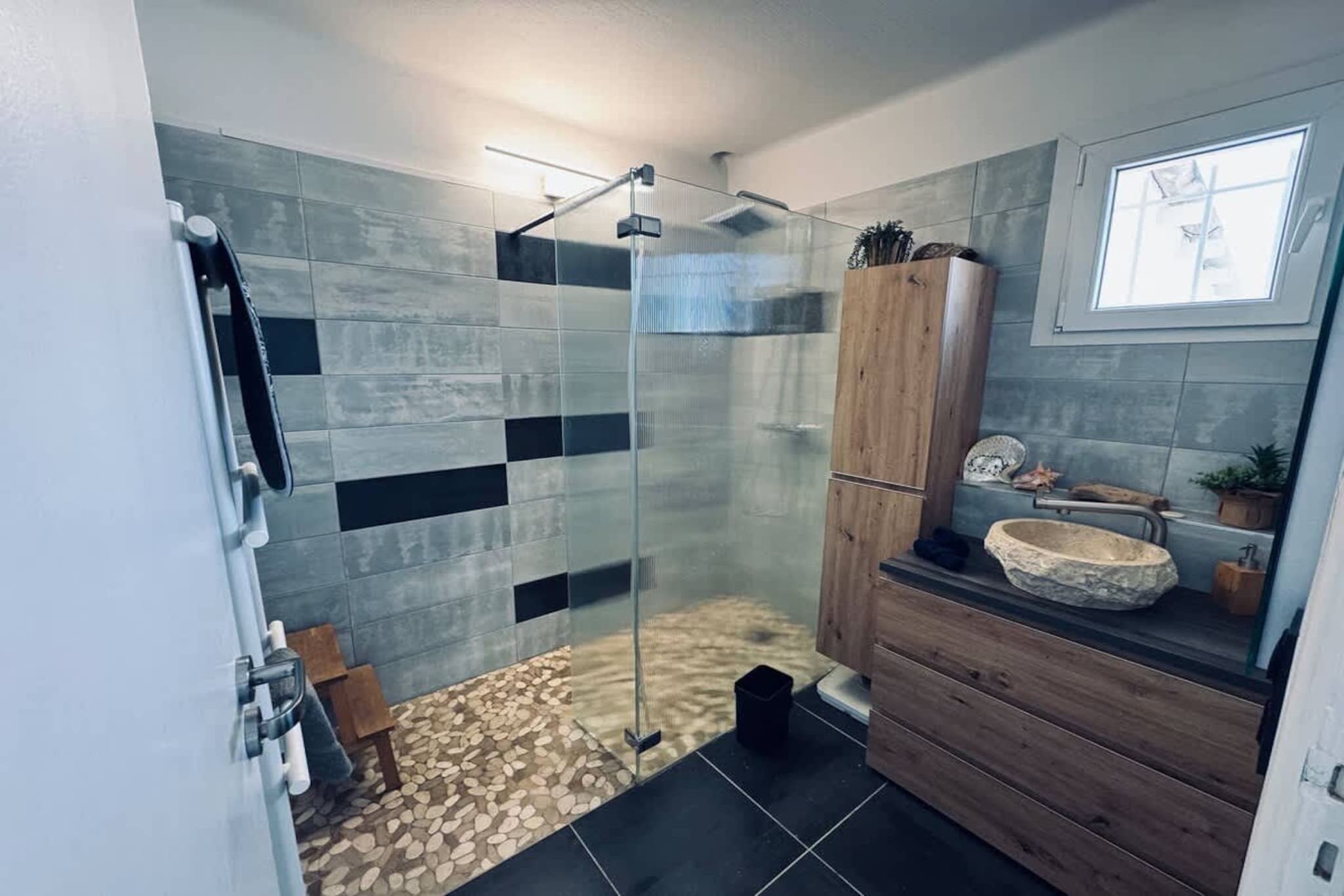 23 Terrasse-Badkamer