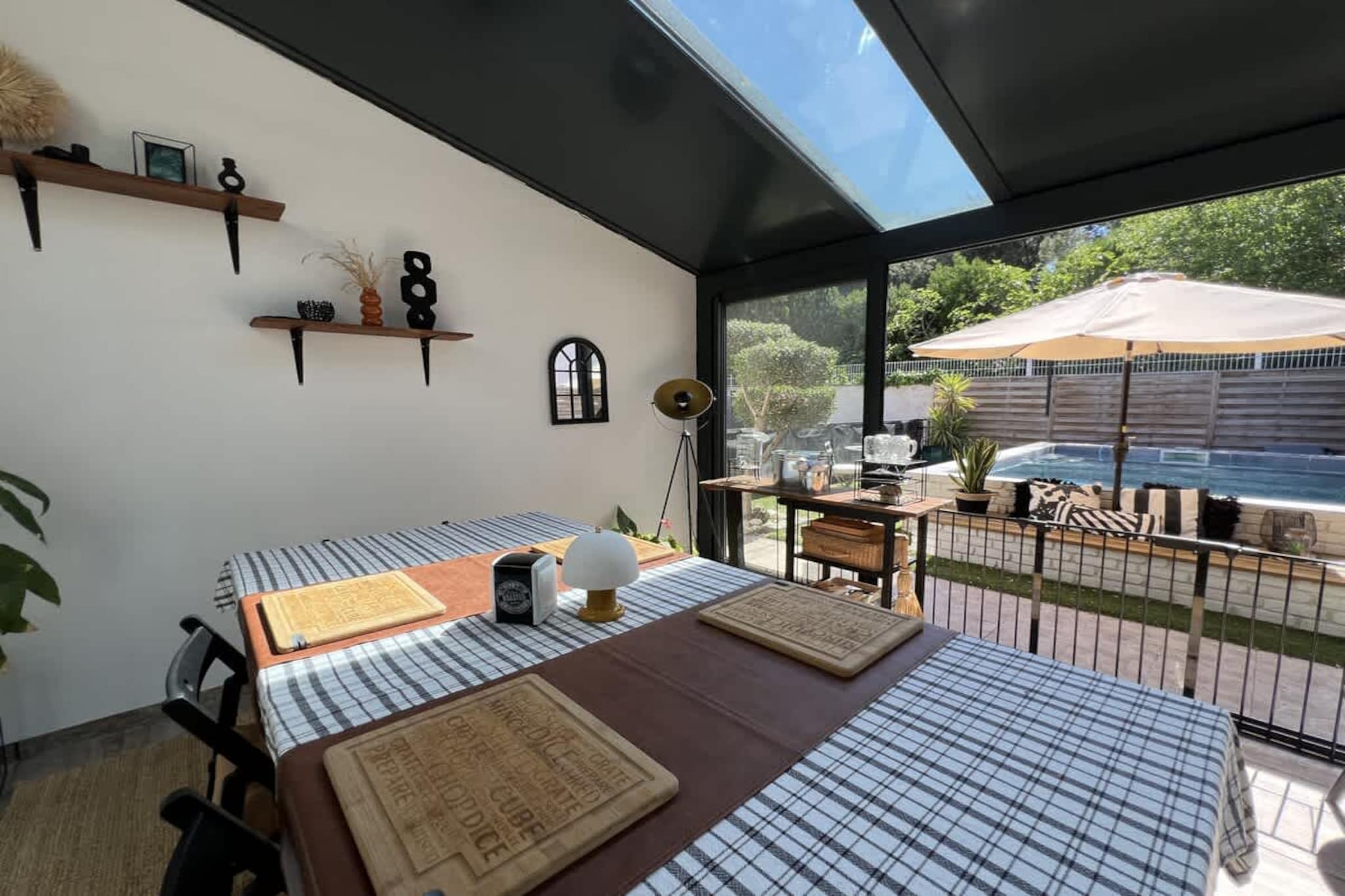 13 CUINA-Terrassenbalkon