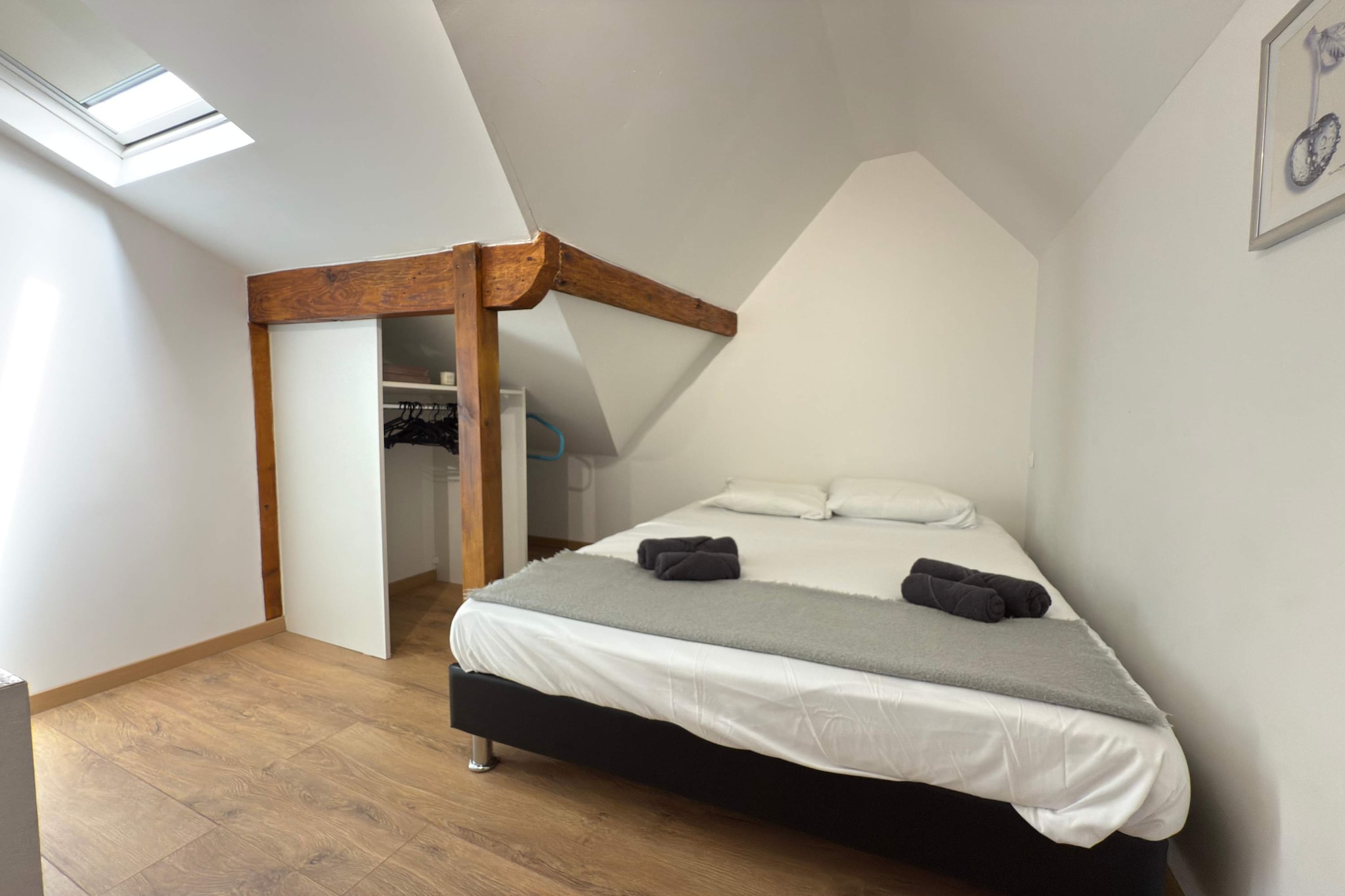 106 CHATELARD-Chambre