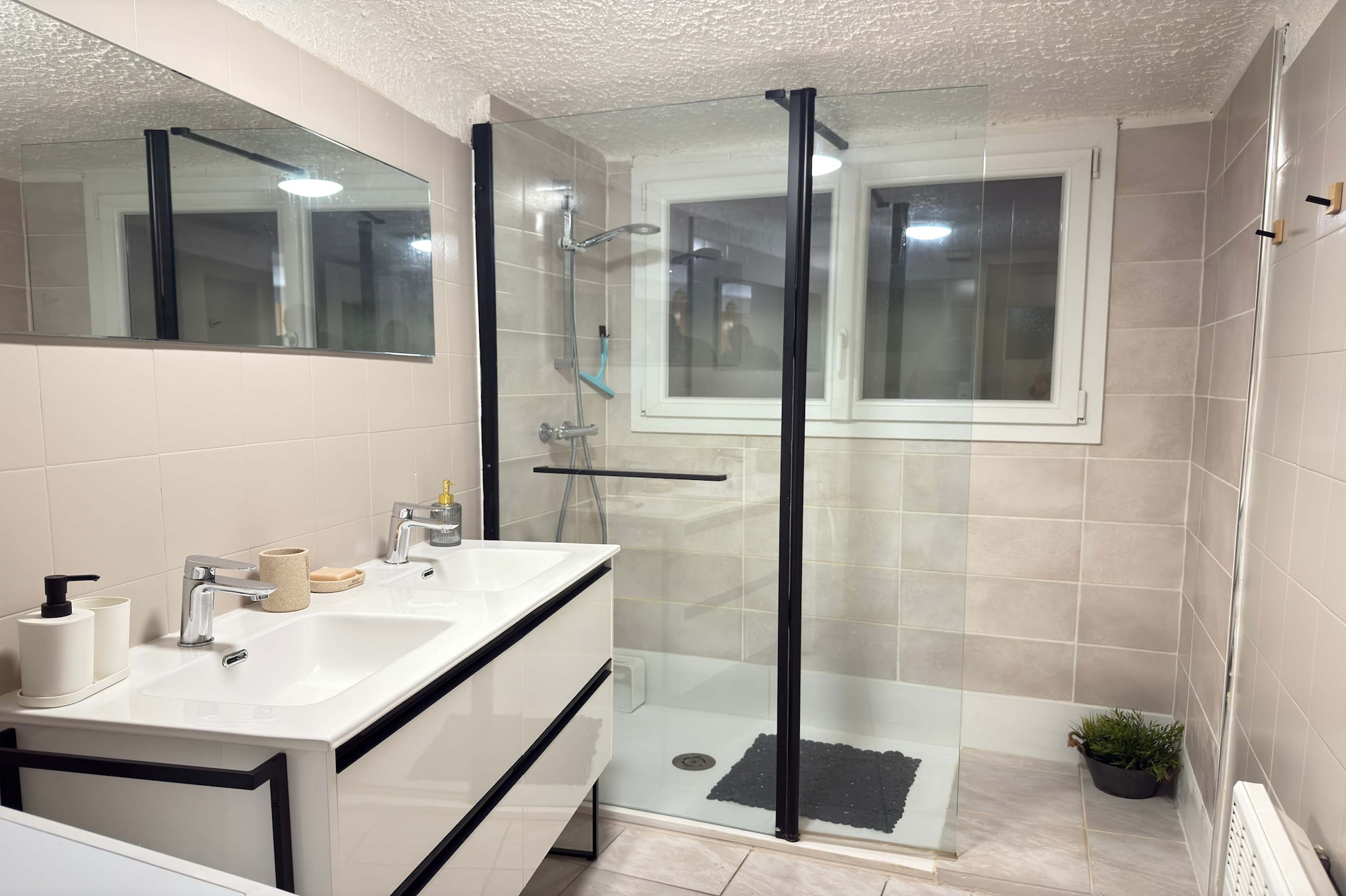 106 CHATELARD-Salle de bain
