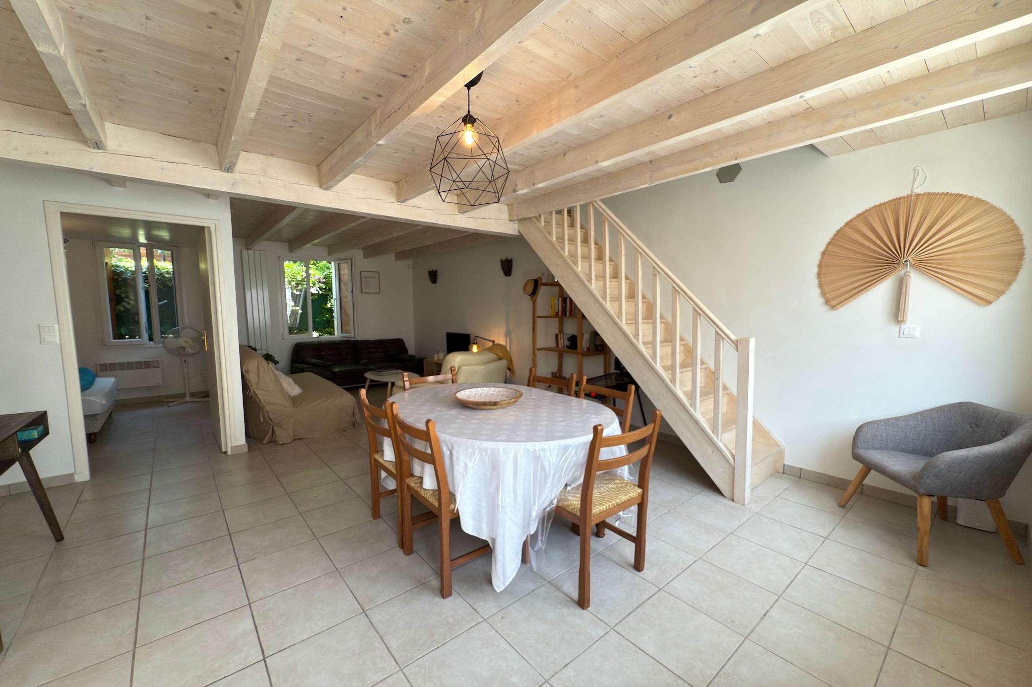 106 CHATELARD-Salle à manger