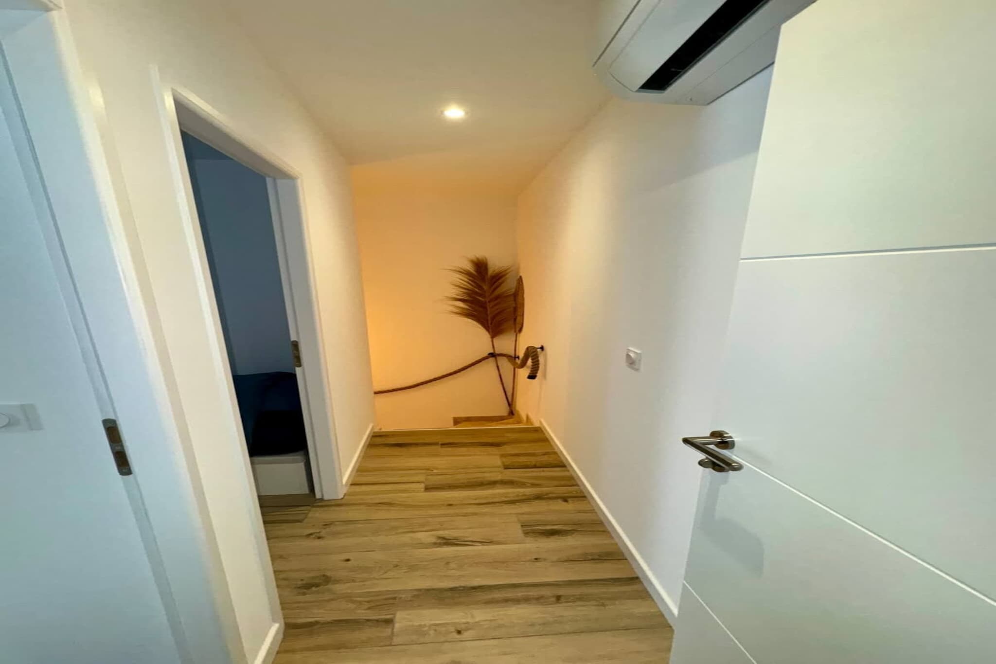 05 Villa Paradis-Overloop