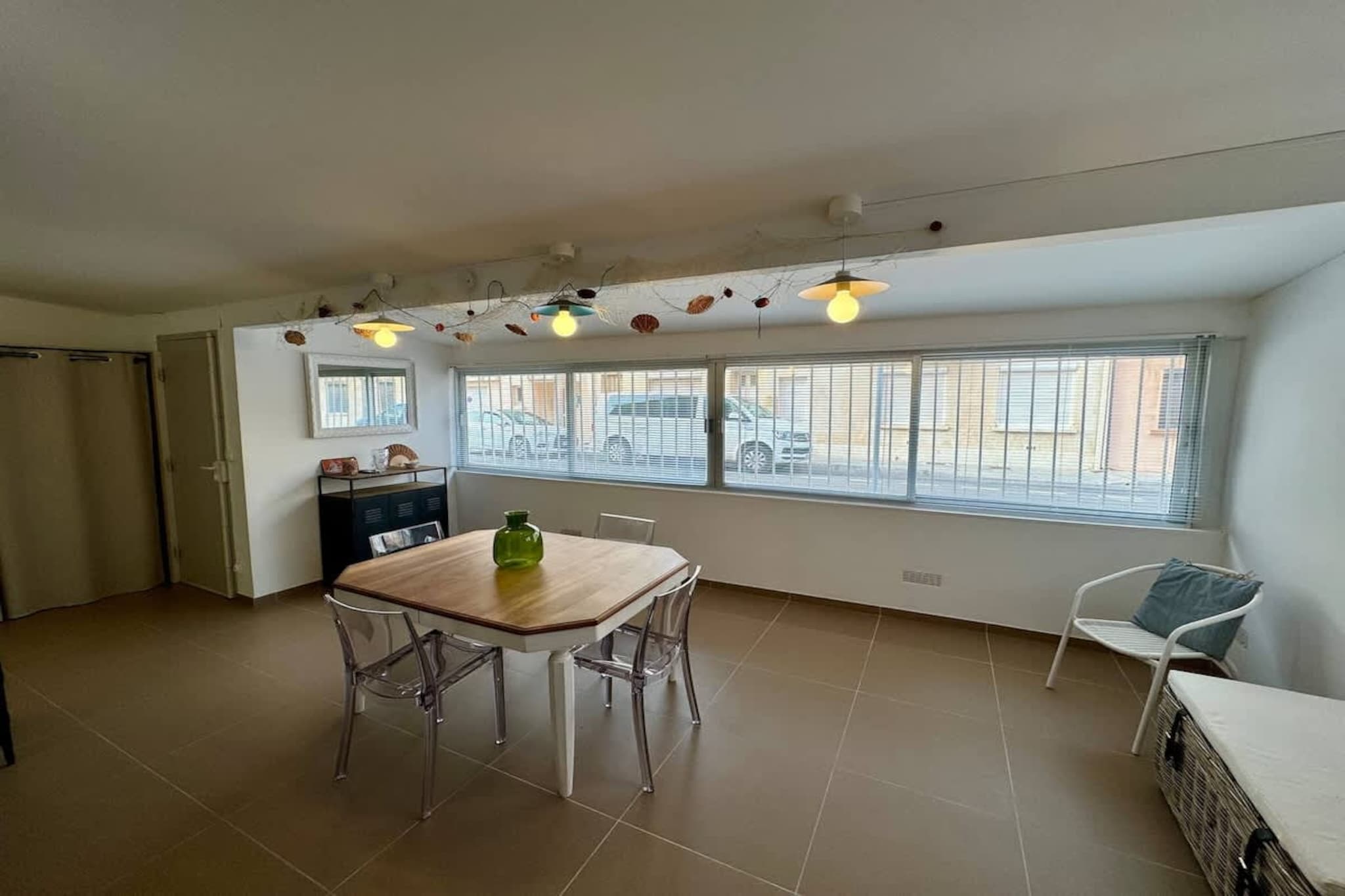 16 Douceur de Vivre-Dining room