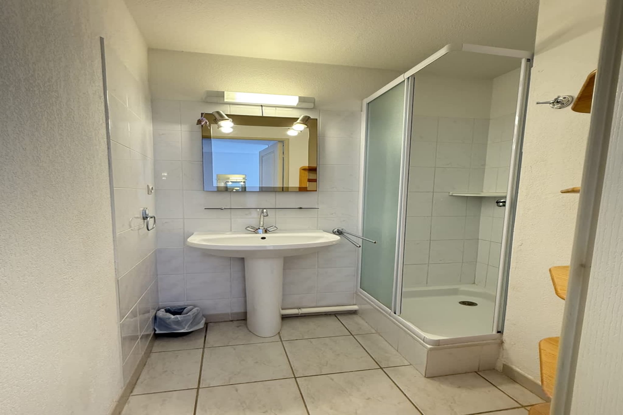 114 FOURNIER-Badkamer
