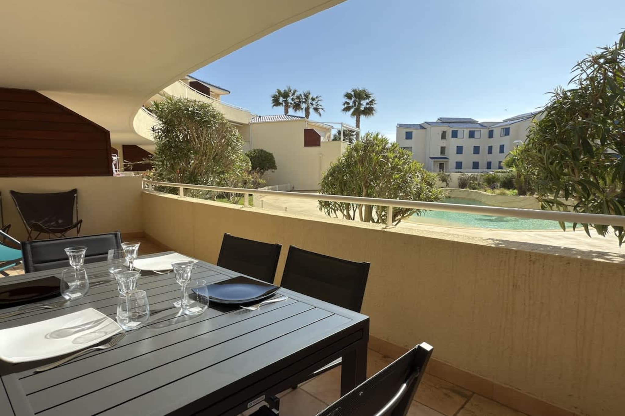 81 MAYER-Terrassenbalkon