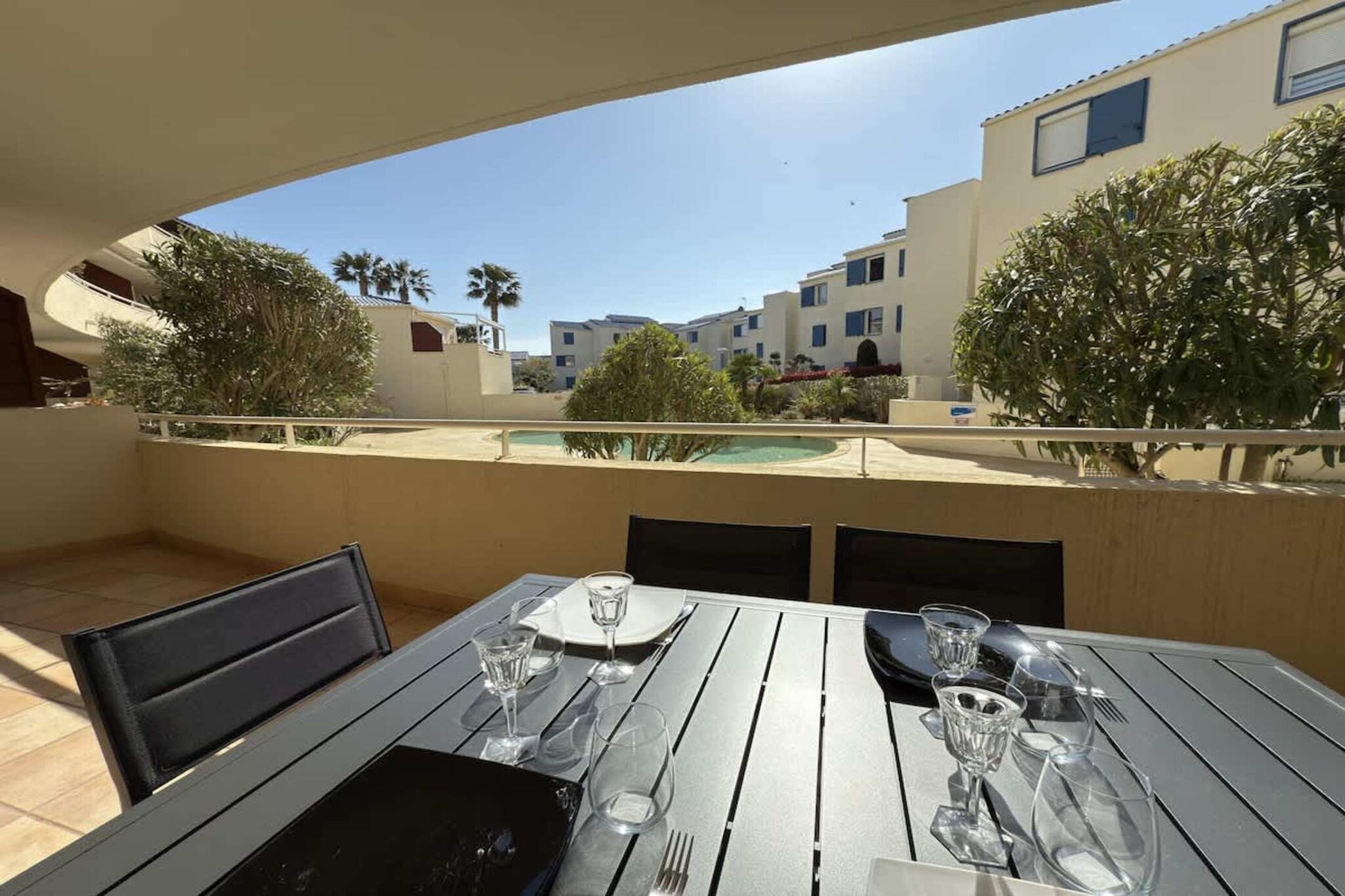 81 MAYER-Terrasse / balcon