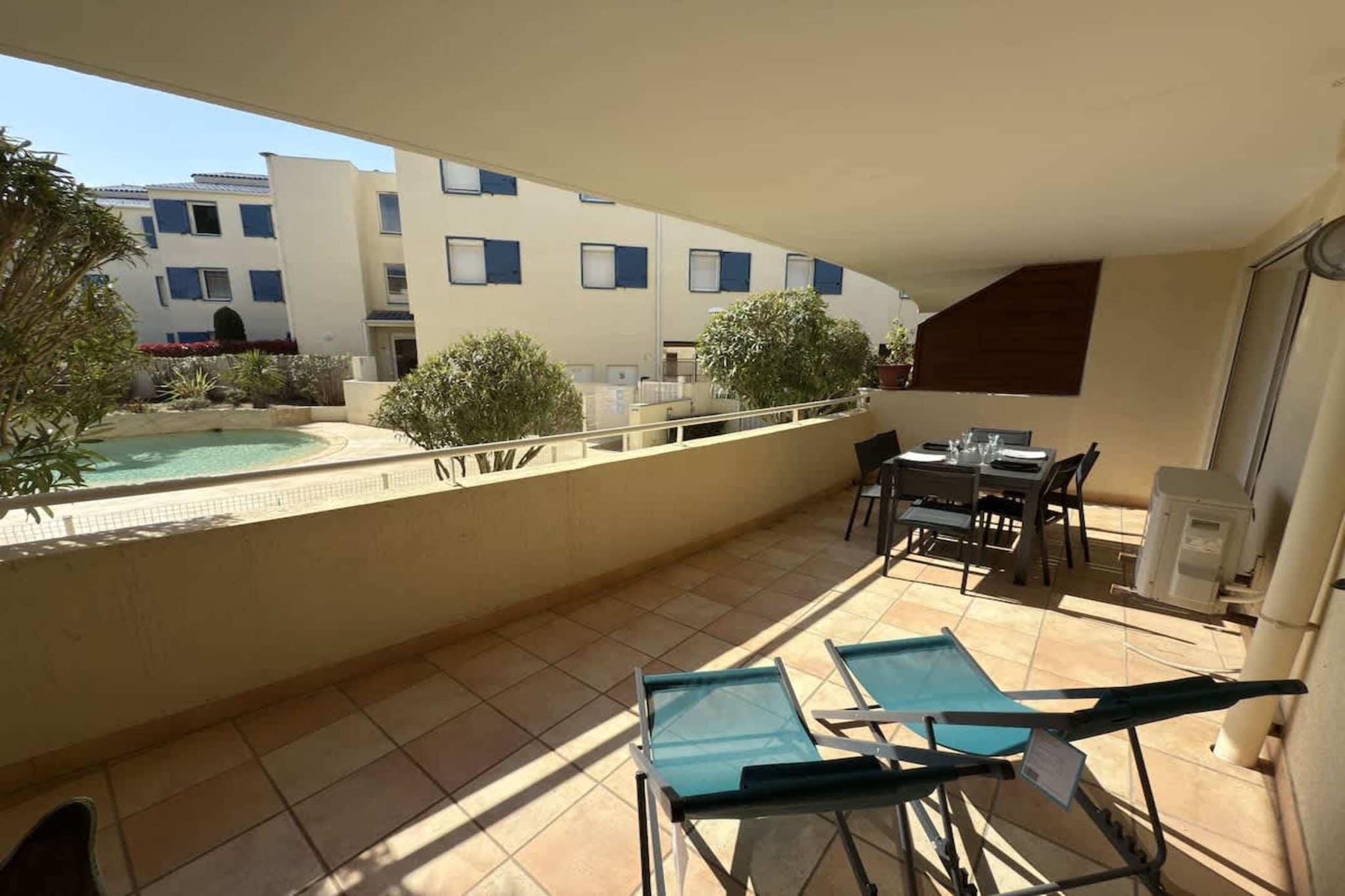 81 MAYER-Terrasse / balcon