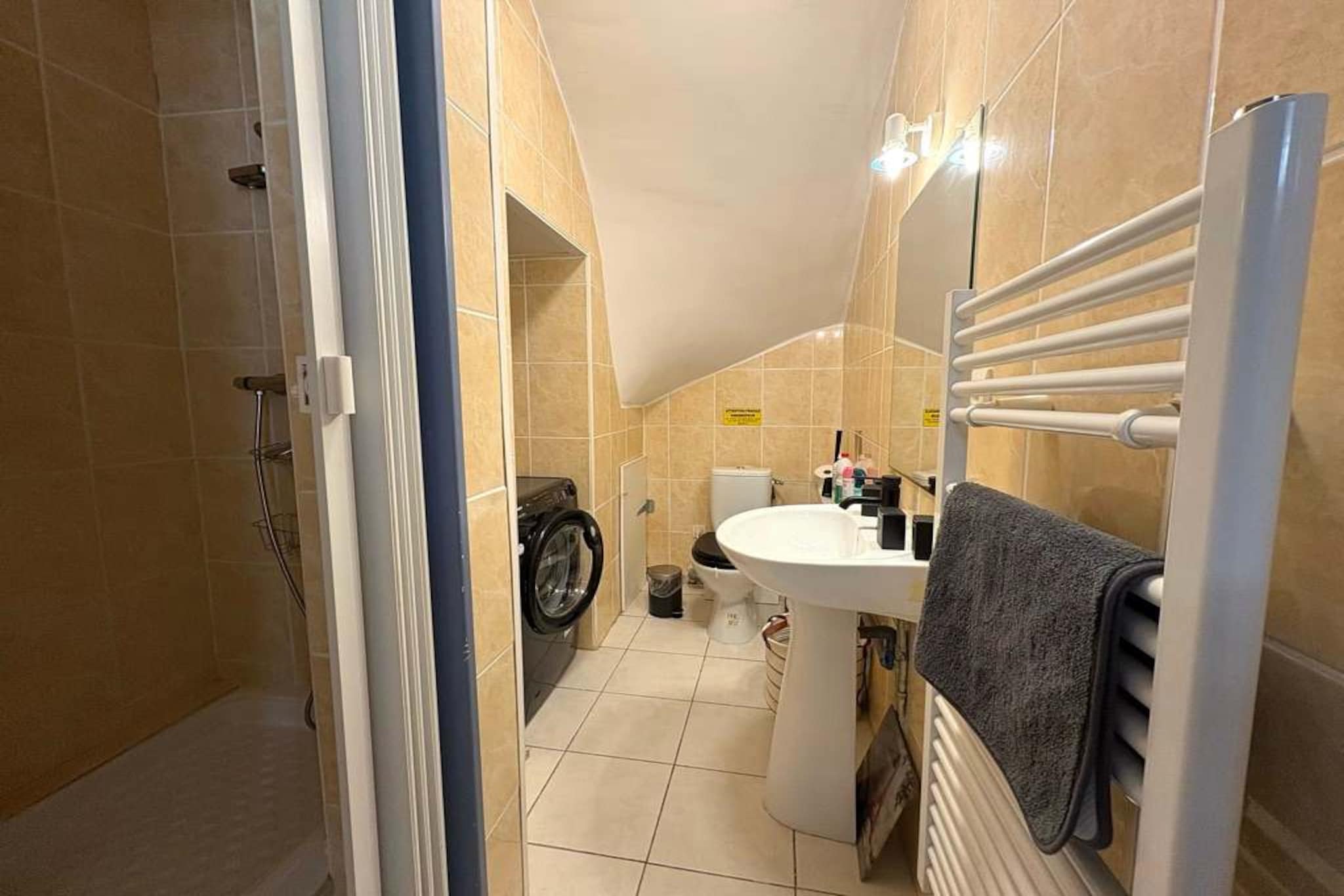 54 Charme et Confort-Badkamer