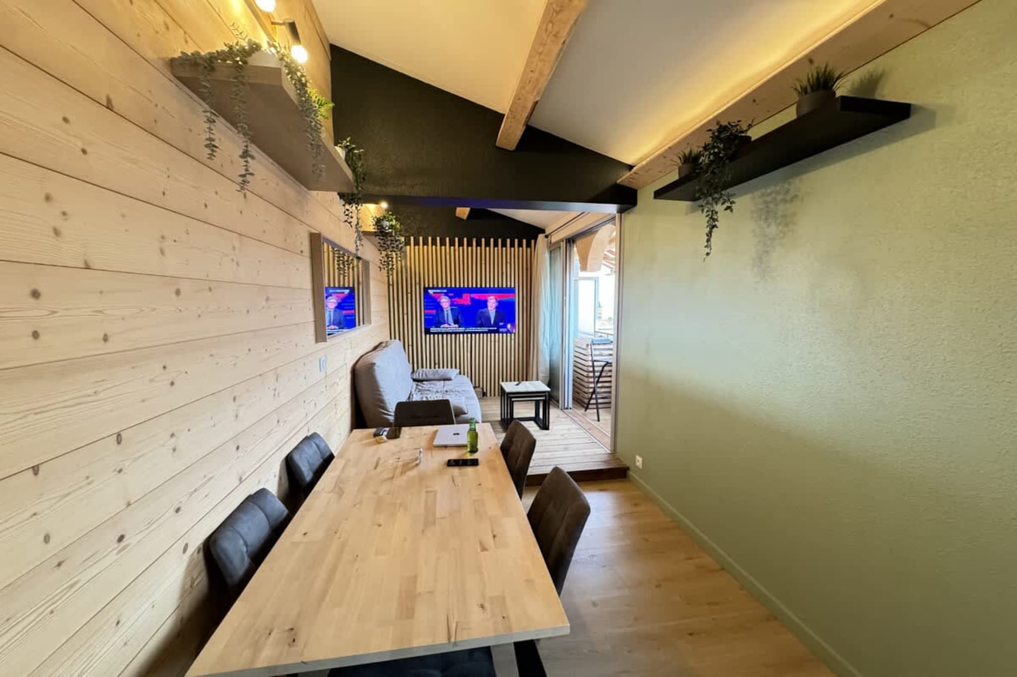 52 Duplex Aéré avec