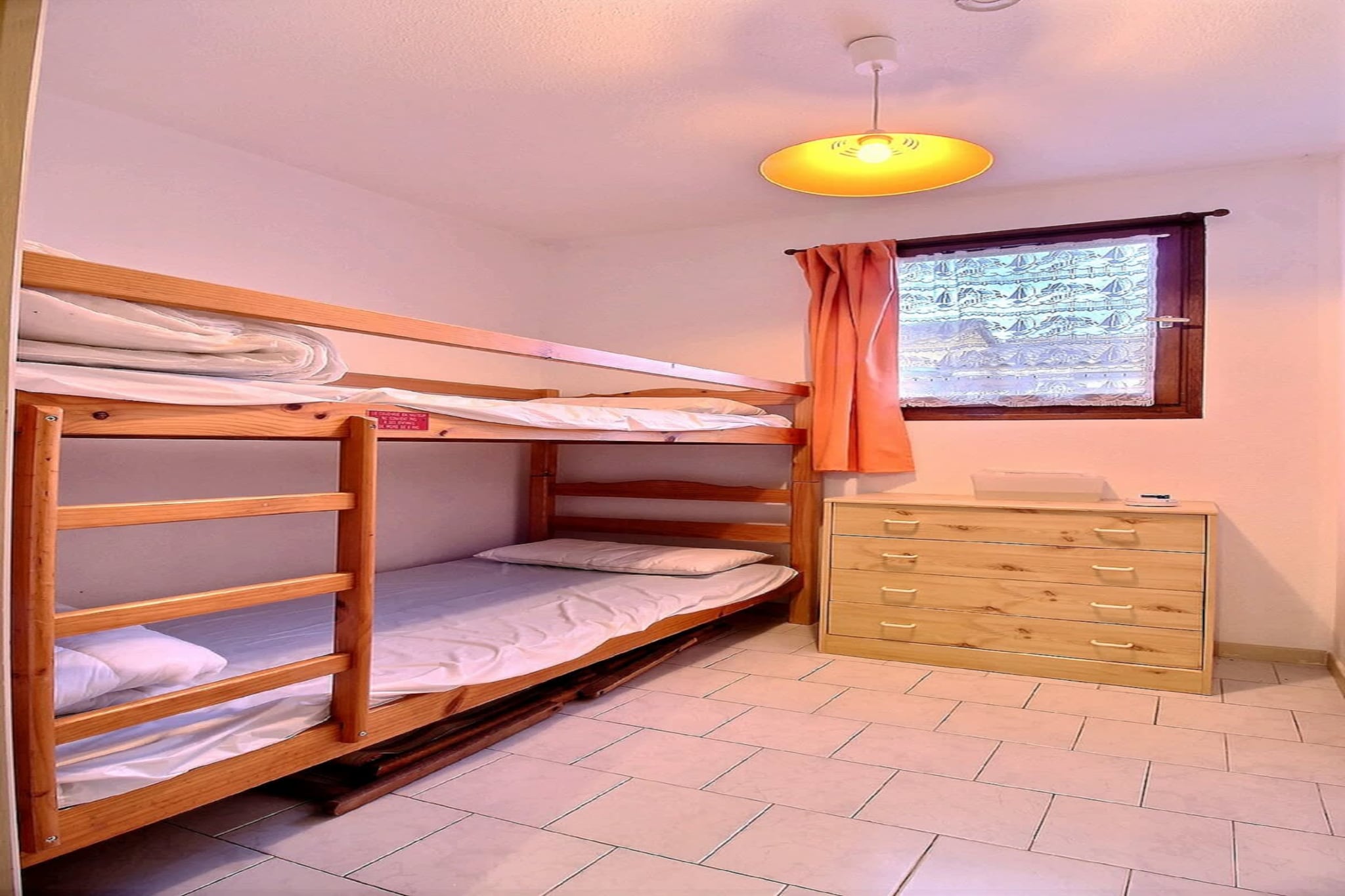 LOU 158 ROUSS-Slaapkamer