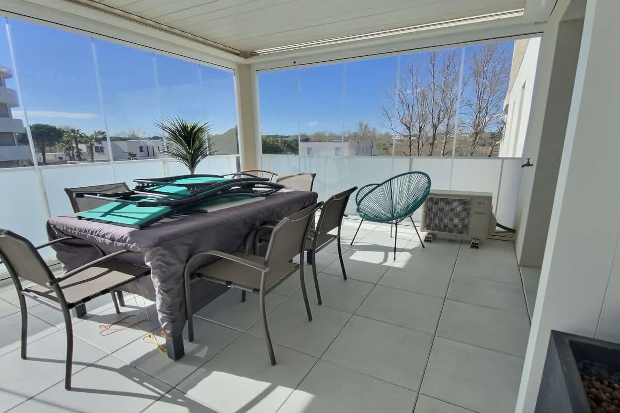LOU 200 BLANGONET-Terrassenbalkon